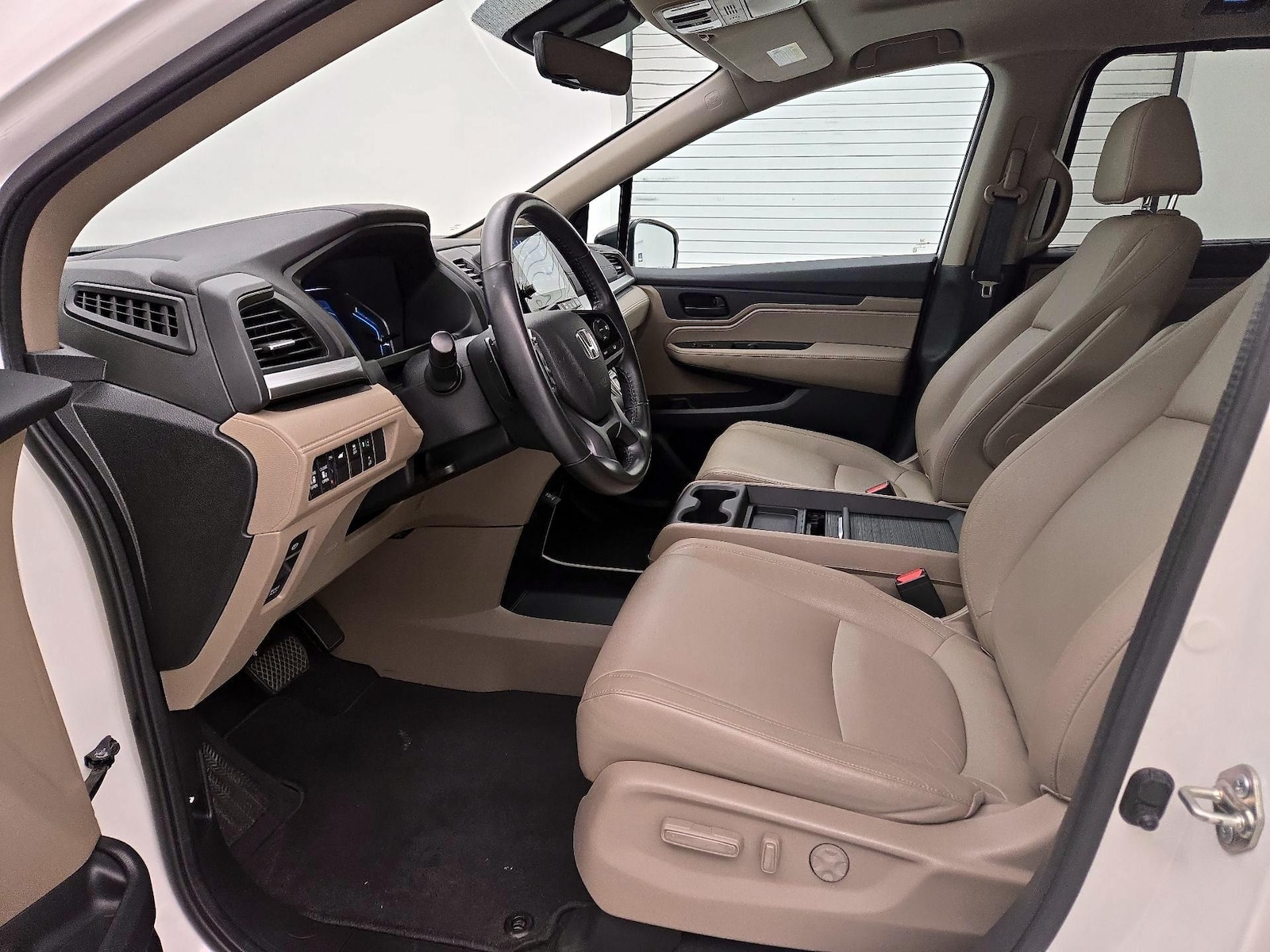 2018 Honda Odyssey EX-L - Photo 12