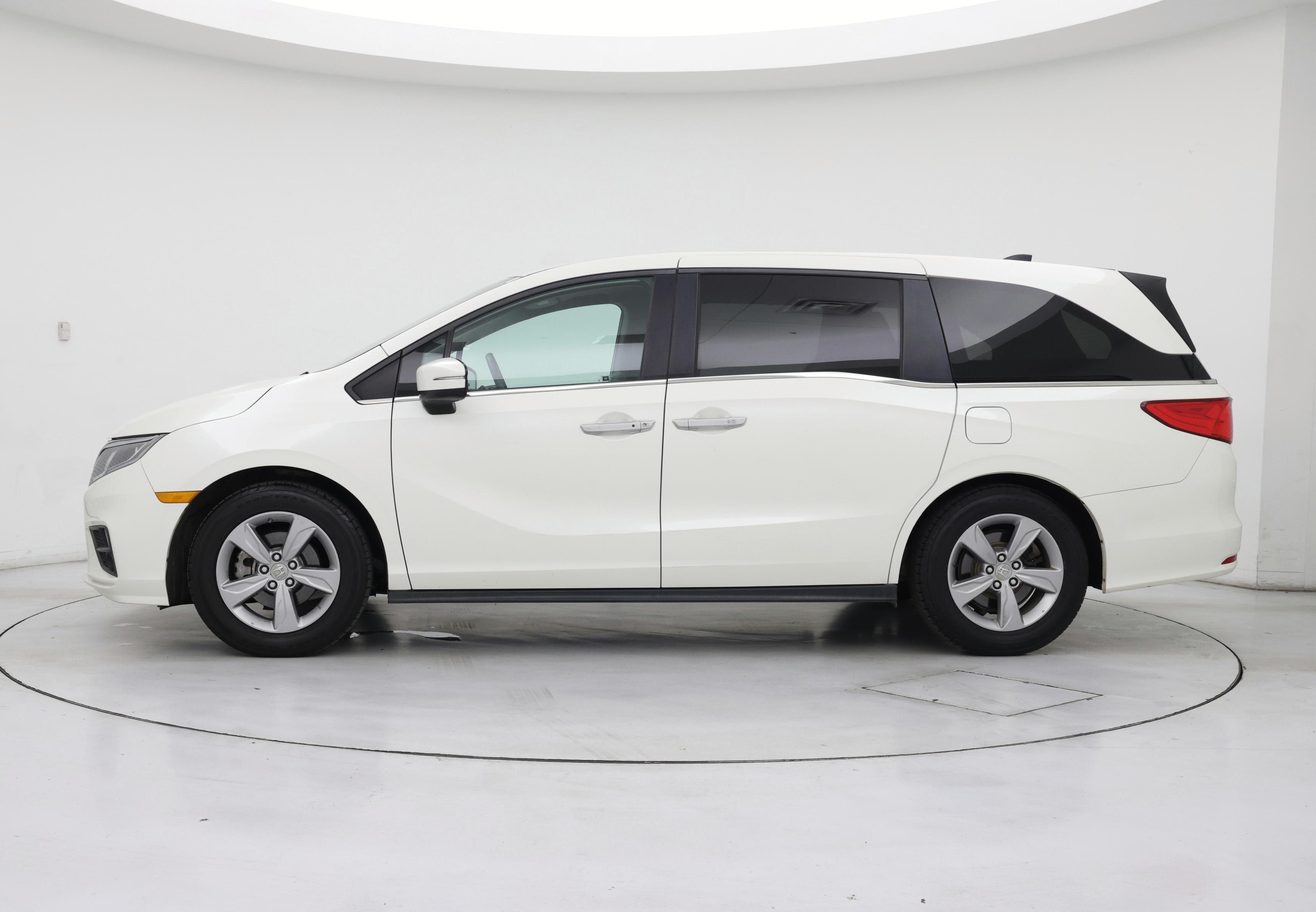 Thumbnail: 2018 Honda Odyssey - 3