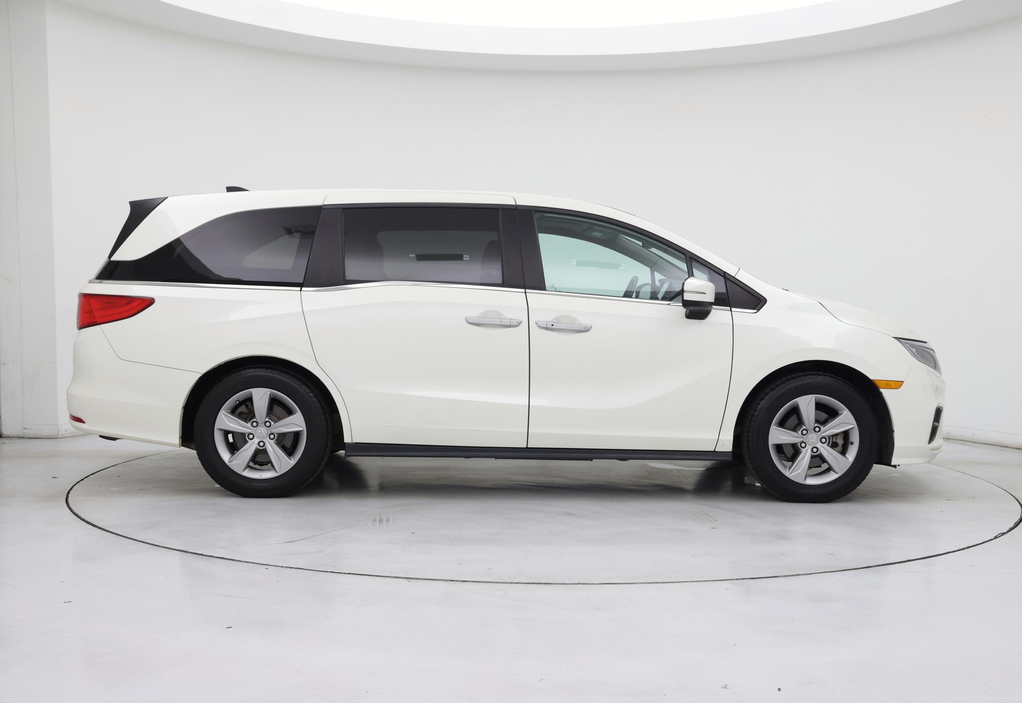 Thumbnail: 2018 Honda Odyssey - 7