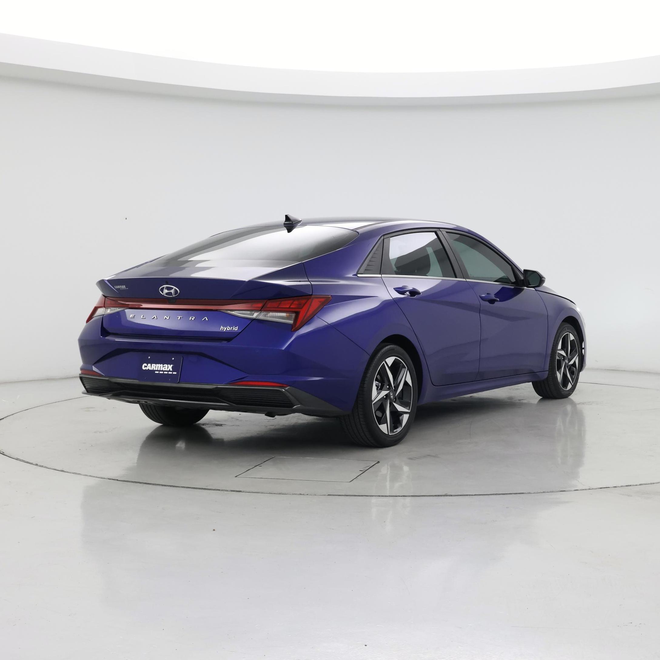 Thumbnail: 2023 Hyundai Elantra - 8