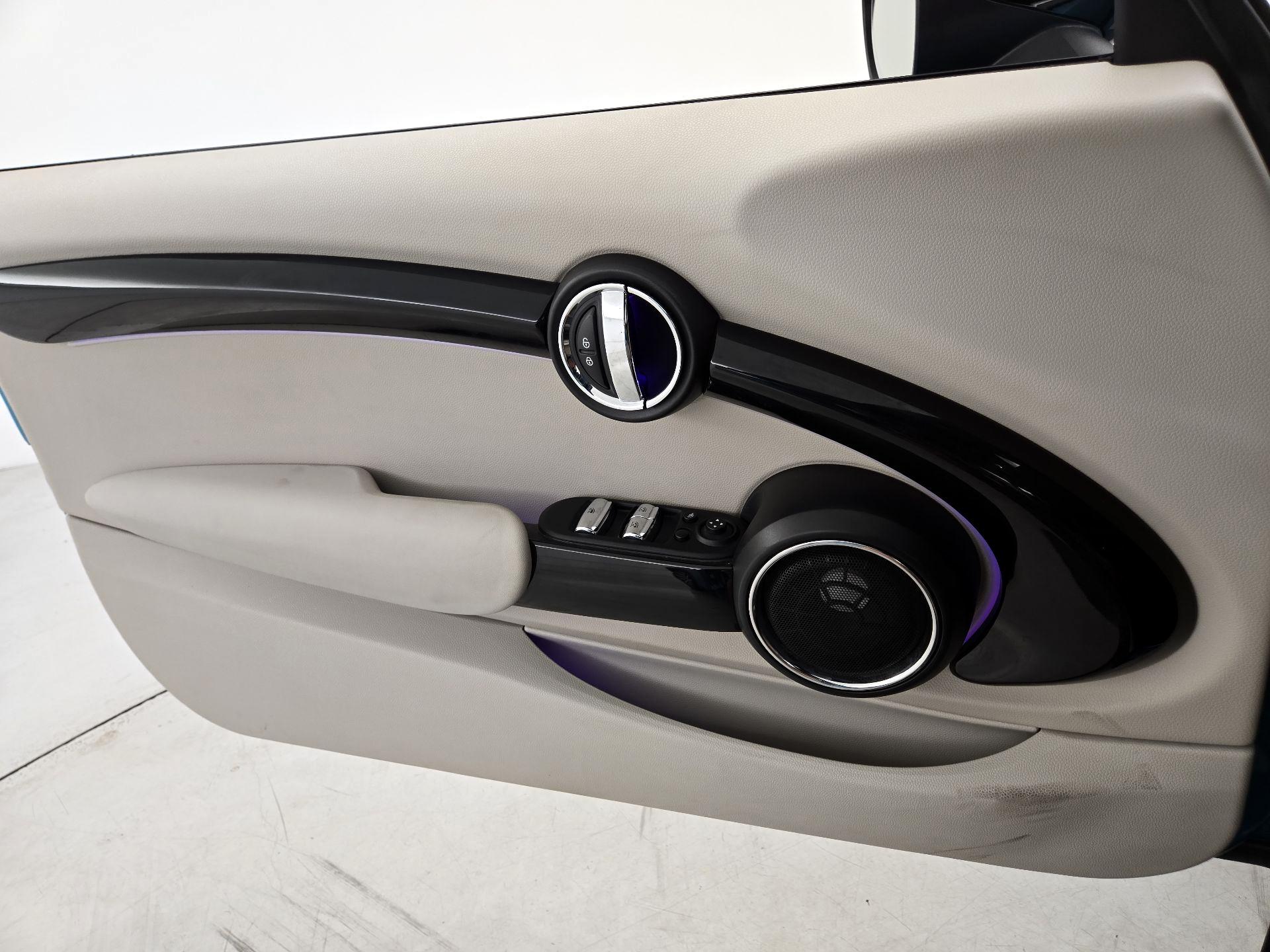 Thumbnail: 2016 MINI Cooper - 12