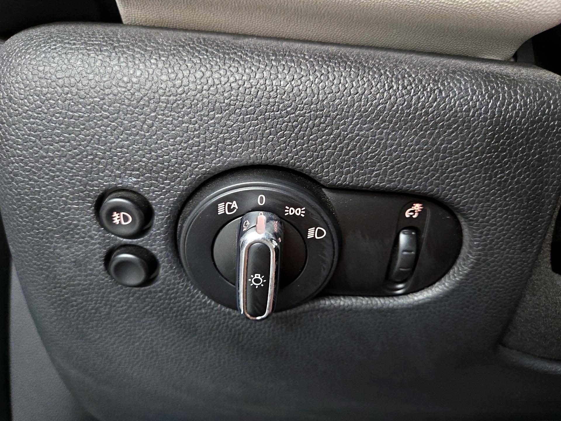 Thumbnail: 2016 MINI Cooper - 13