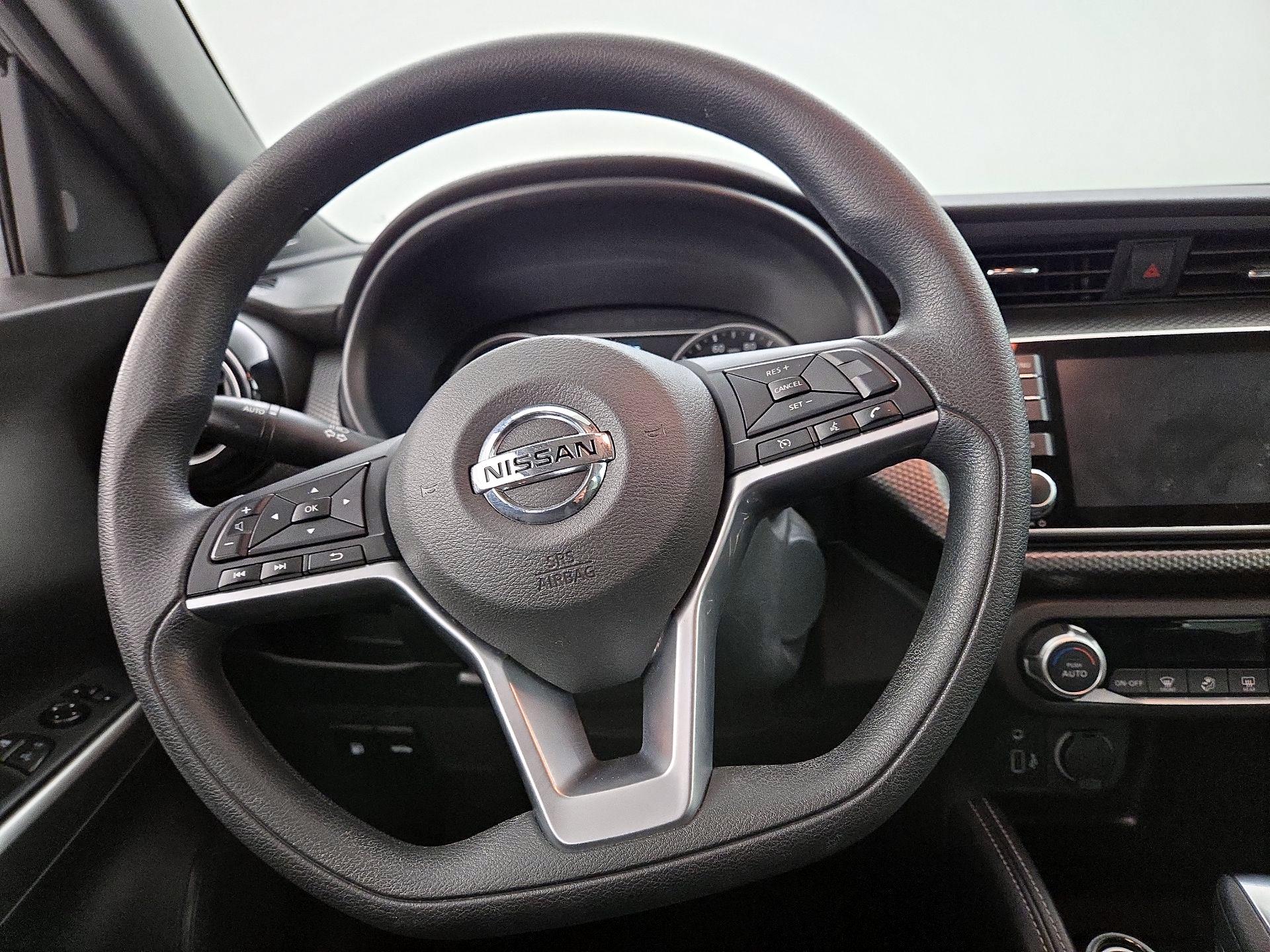 Thumbnail: 2020 Nissan Kicks - 10