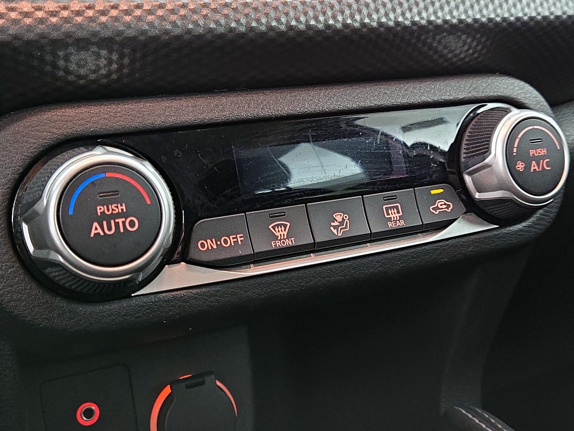 Thumbnail: 2020 Nissan Kicks - 15