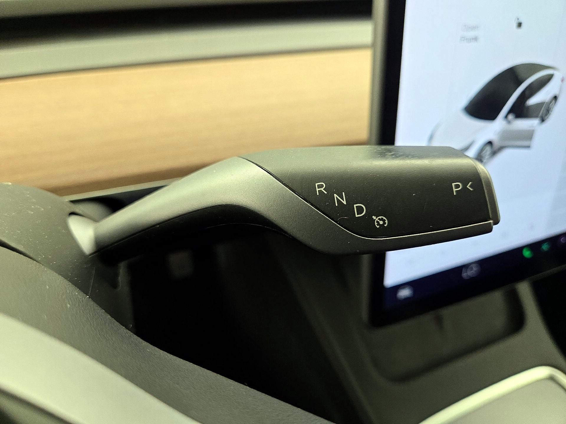 Thumbnail: 2022 Tesla Model 3 - 17