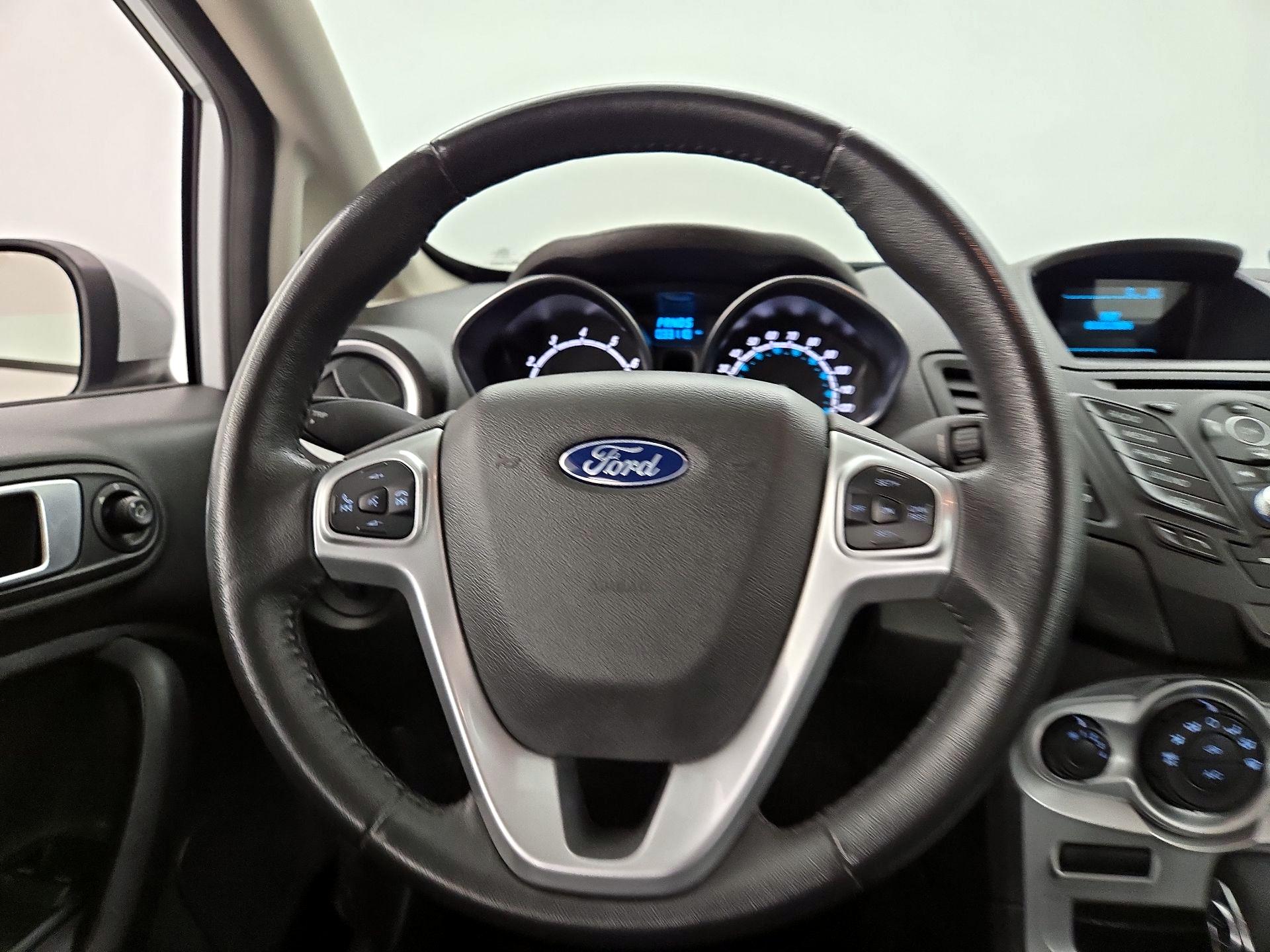 Thumbnail: 2016 Ford Fiesta - 10