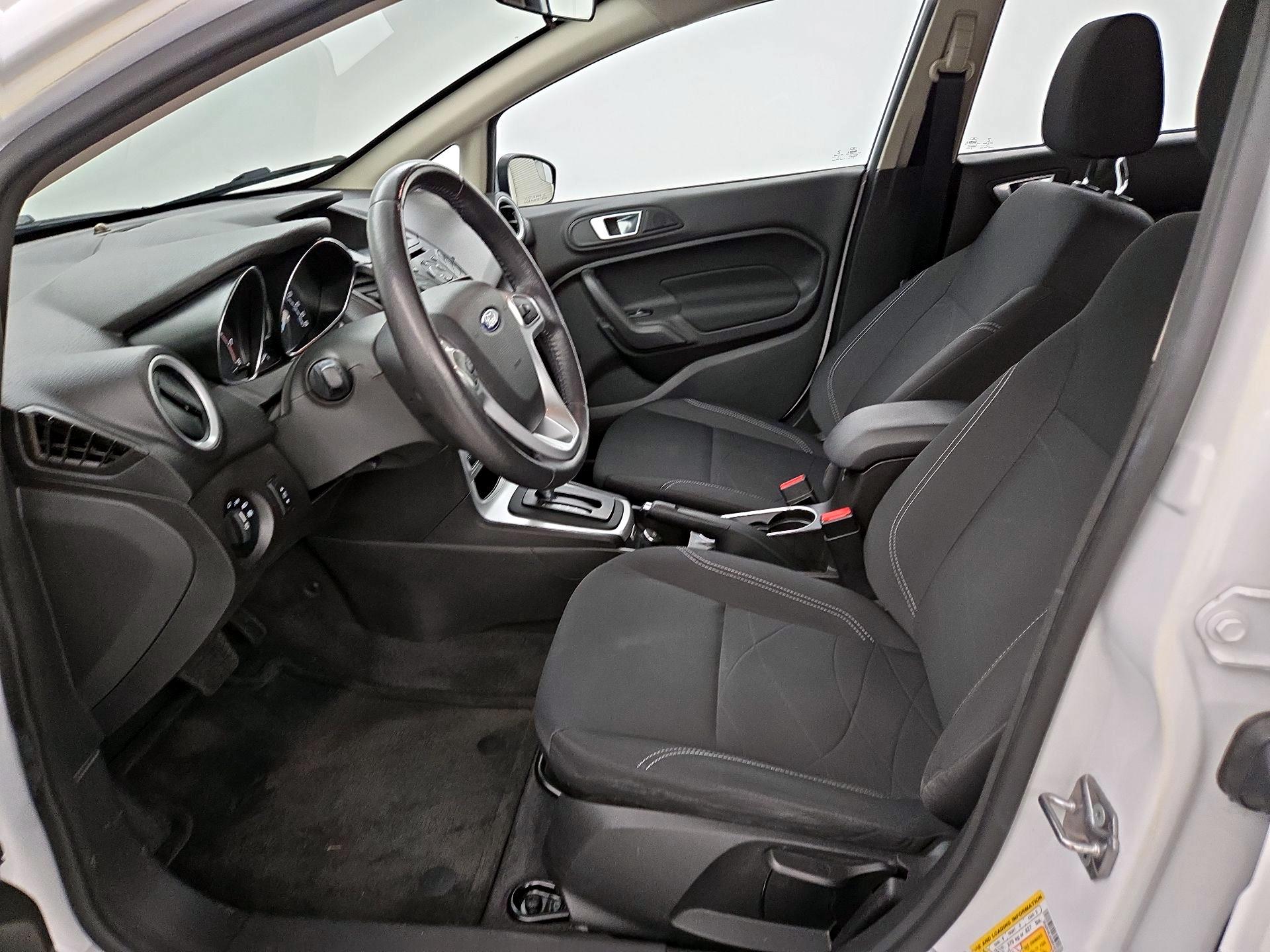 Thumbnail: 2016 Ford Fiesta - 11