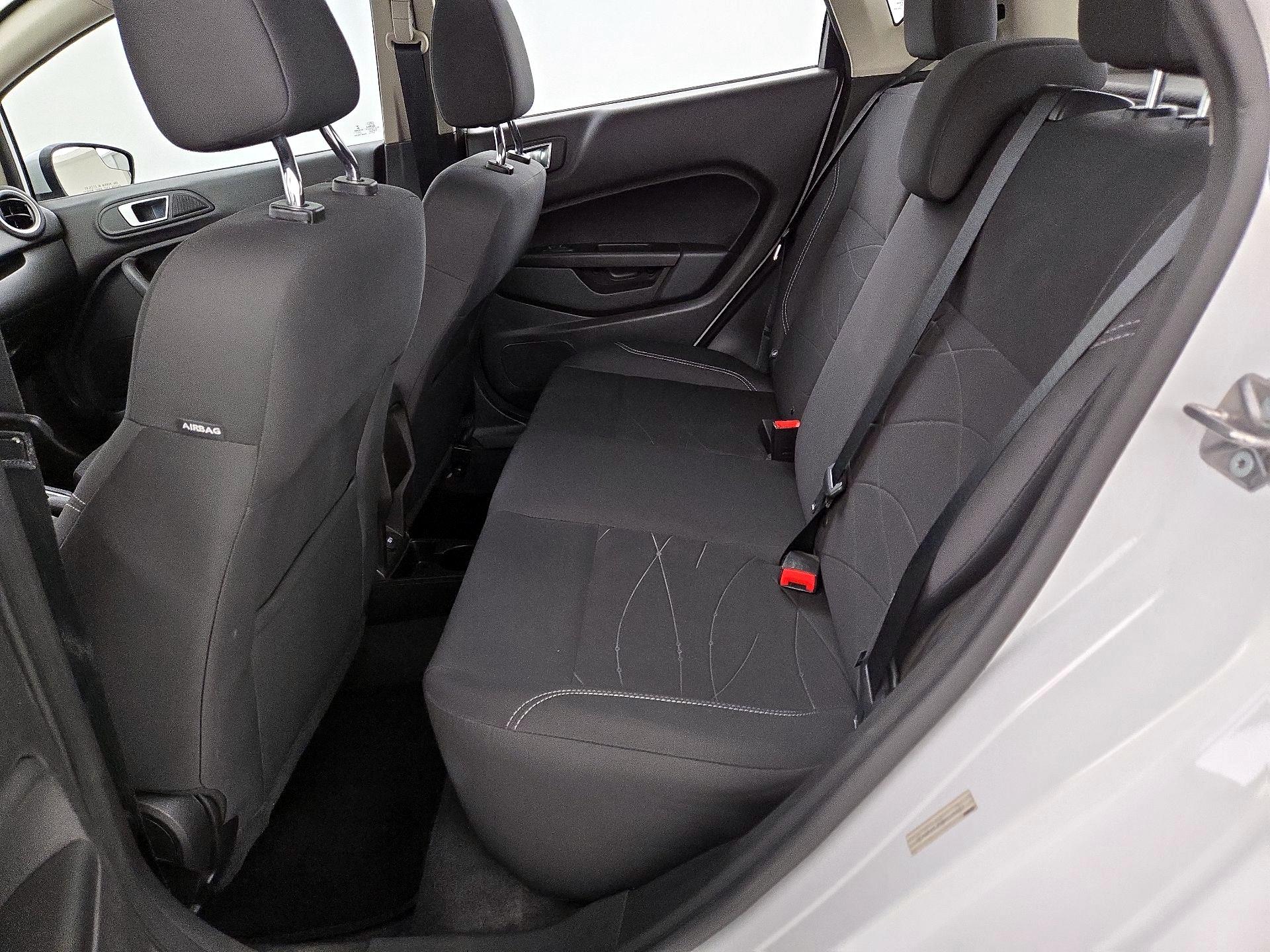 Thumbnail: 2016 Ford Fiesta - 18