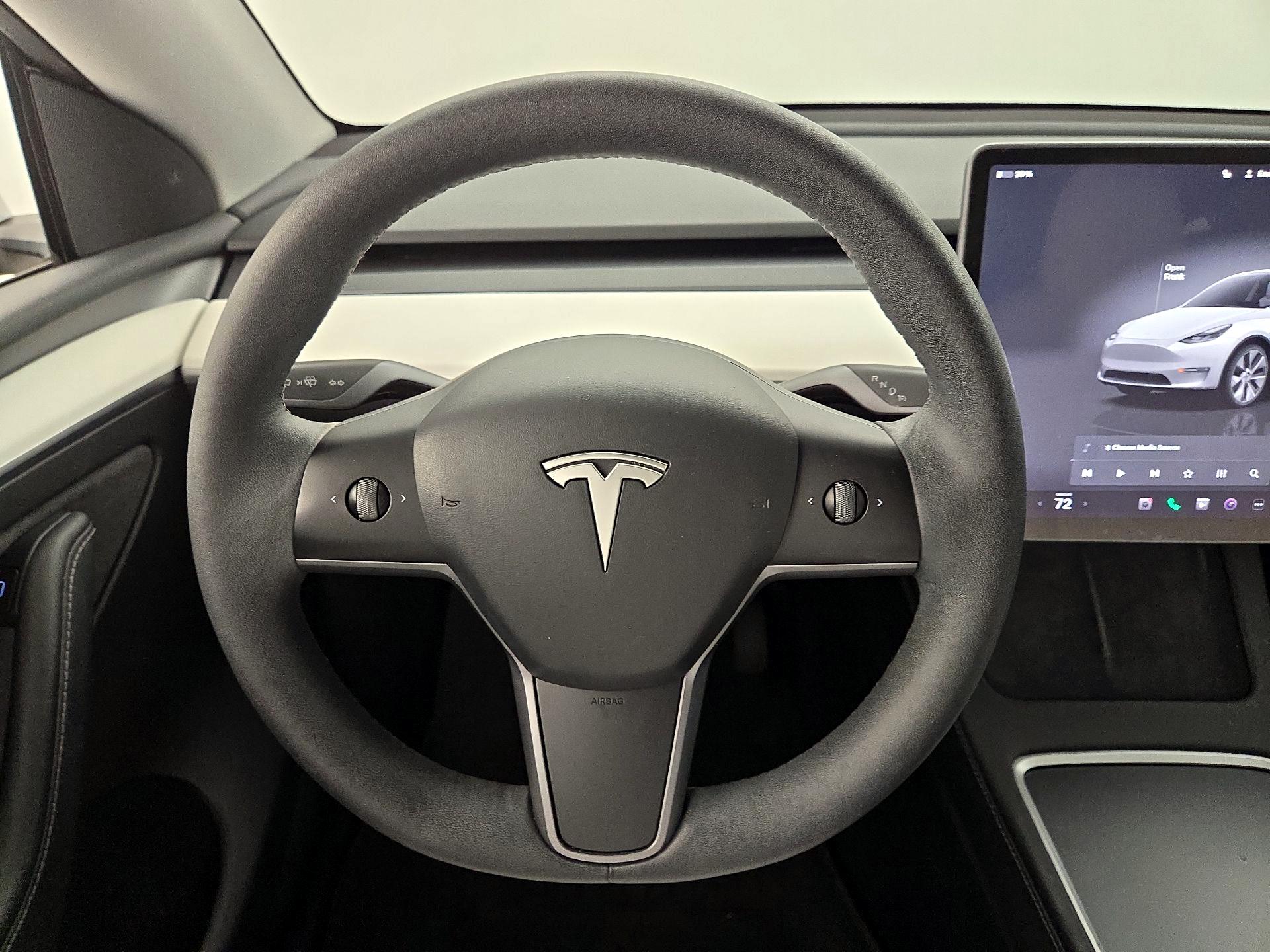 Thumbnail: 2023 Tesla Model Y - 10