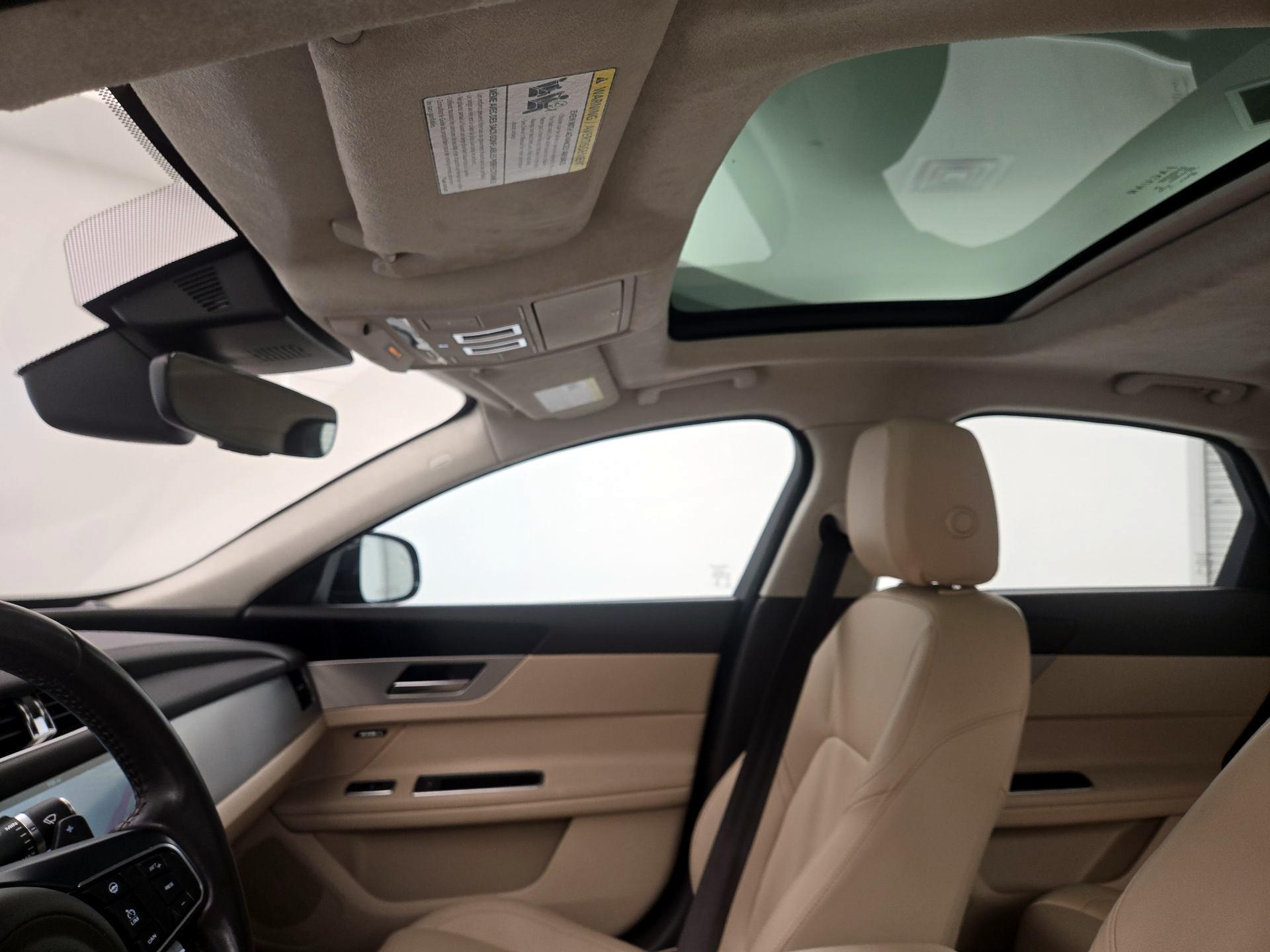 Thumbnail: 2020 Jaguar XF - 20