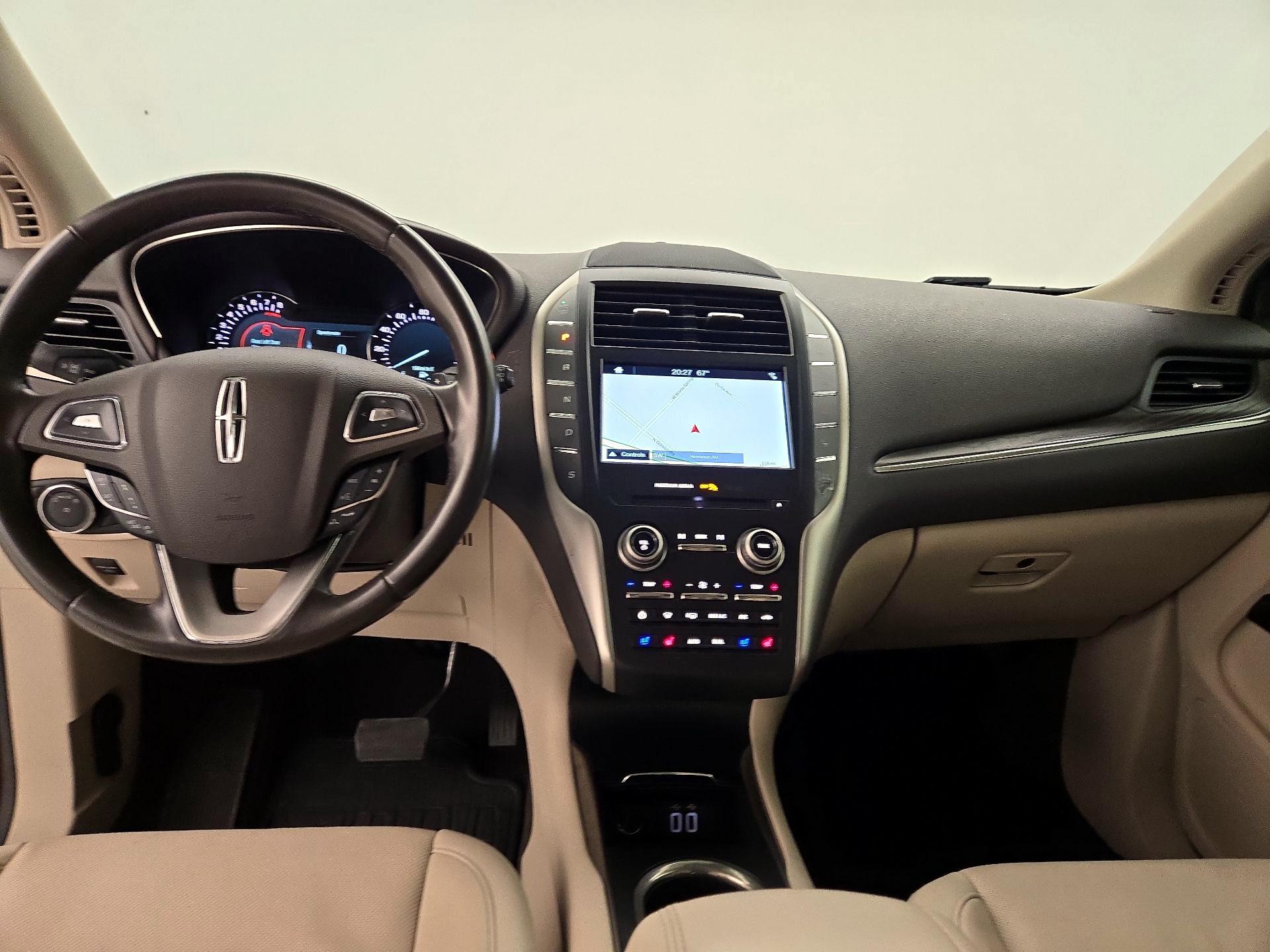 Thumbnail: 2017 Lincoln MKC - 9