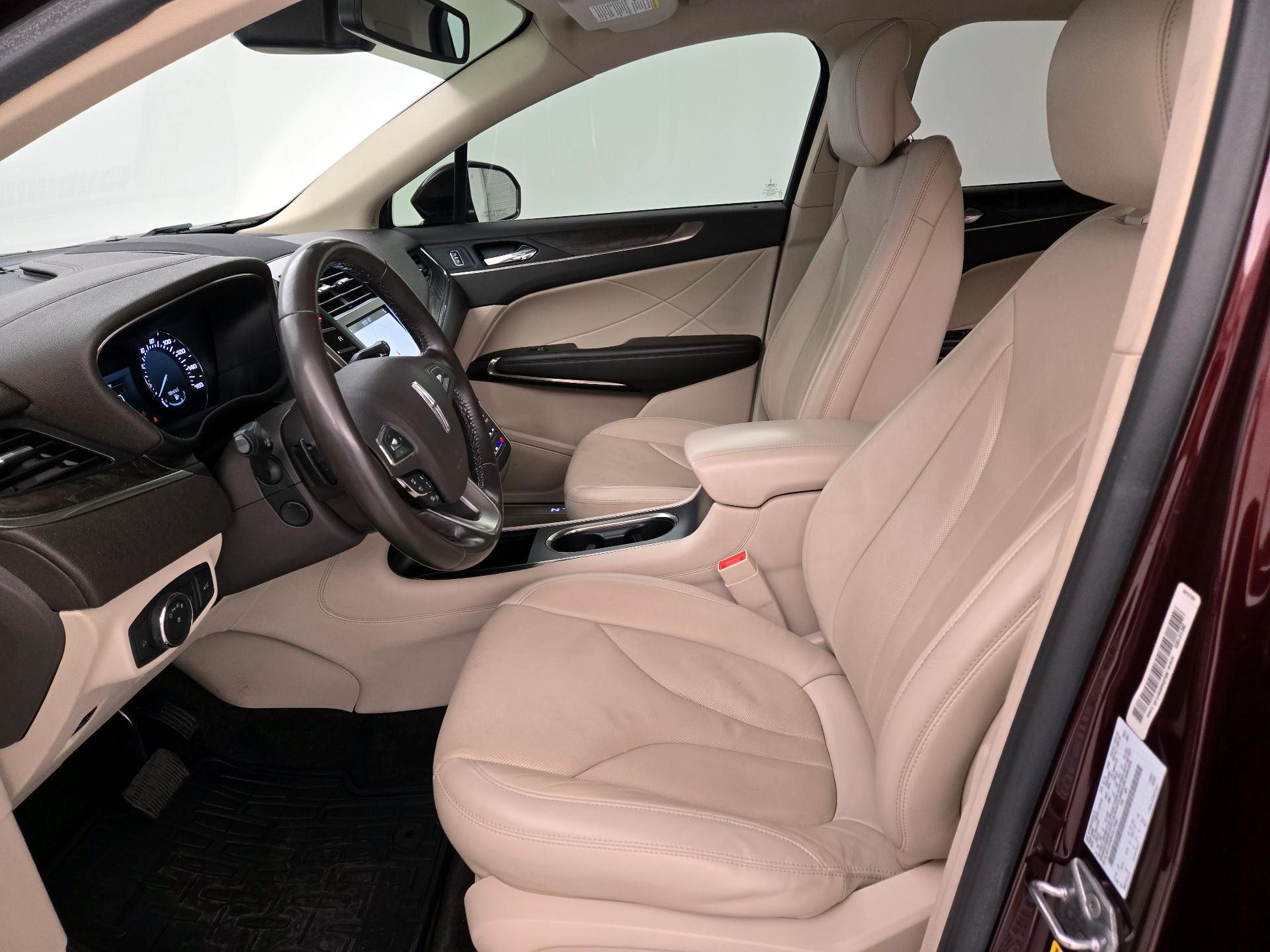 Thumbnail: 2017 Lincoln MKC - 11