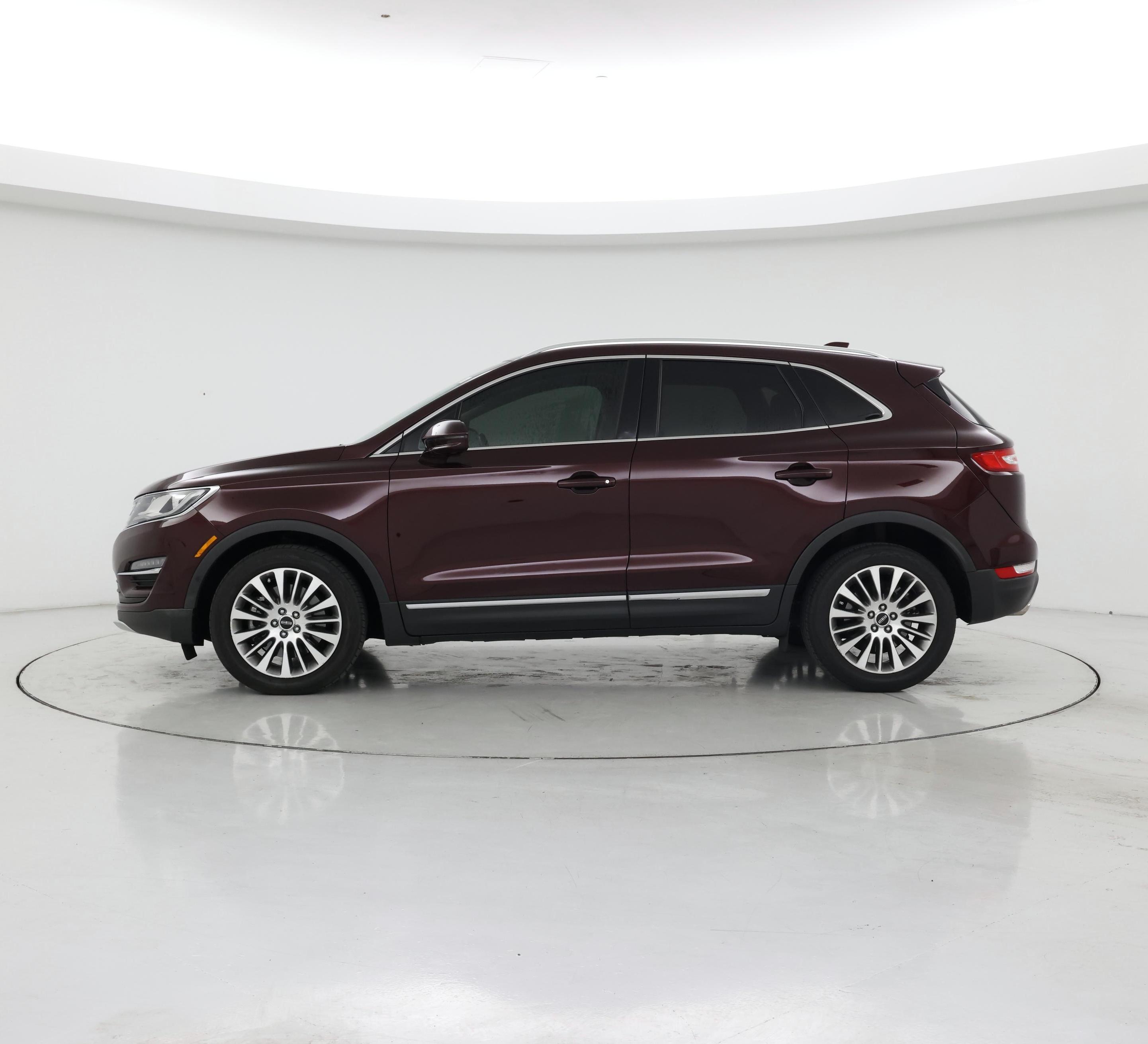 Thumbnail: 2017 Lincoln MKC - 3