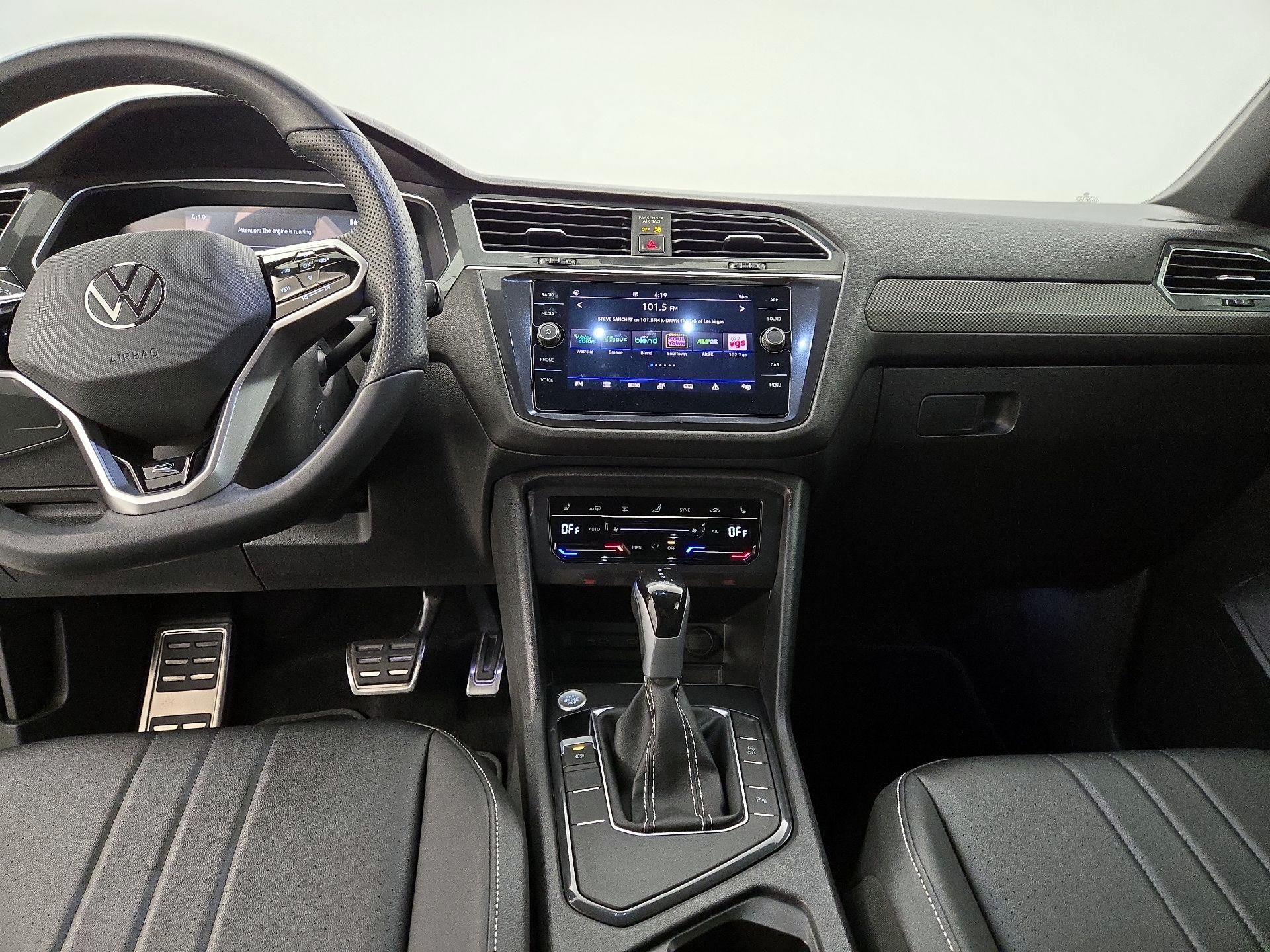 Thumbnail: 2023 Volkswagen Tiguan - 9