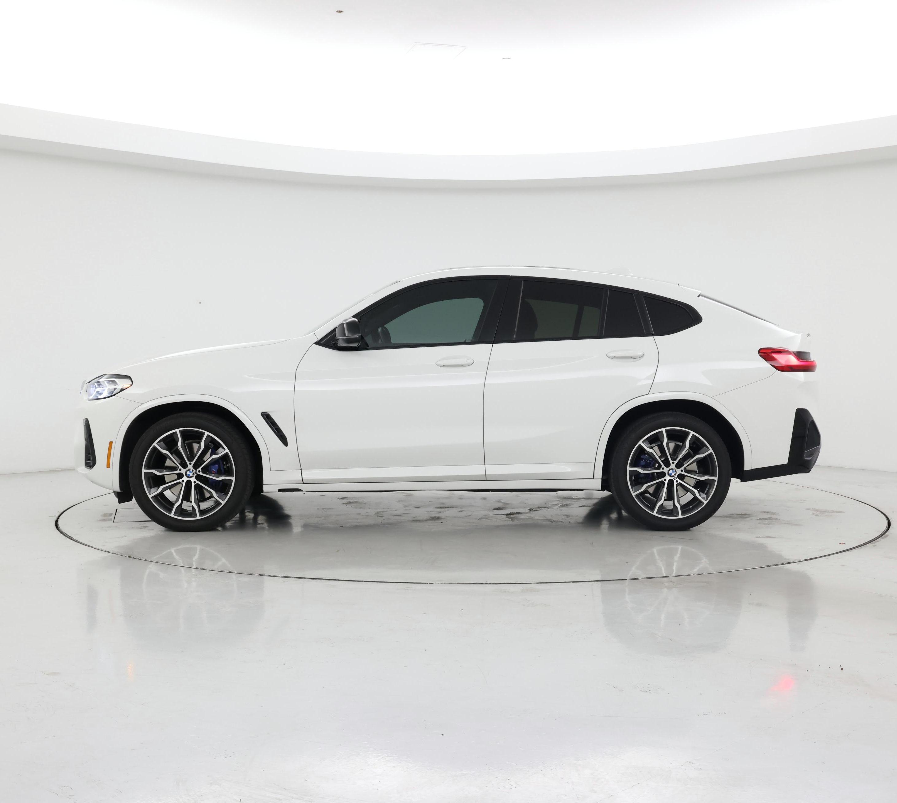 Thumbnail: 2023 BMW X4 - 3