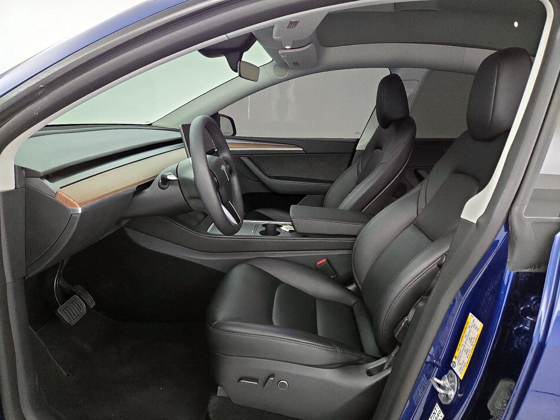 Thumbnail: 2025 Tesla Model Y - 11