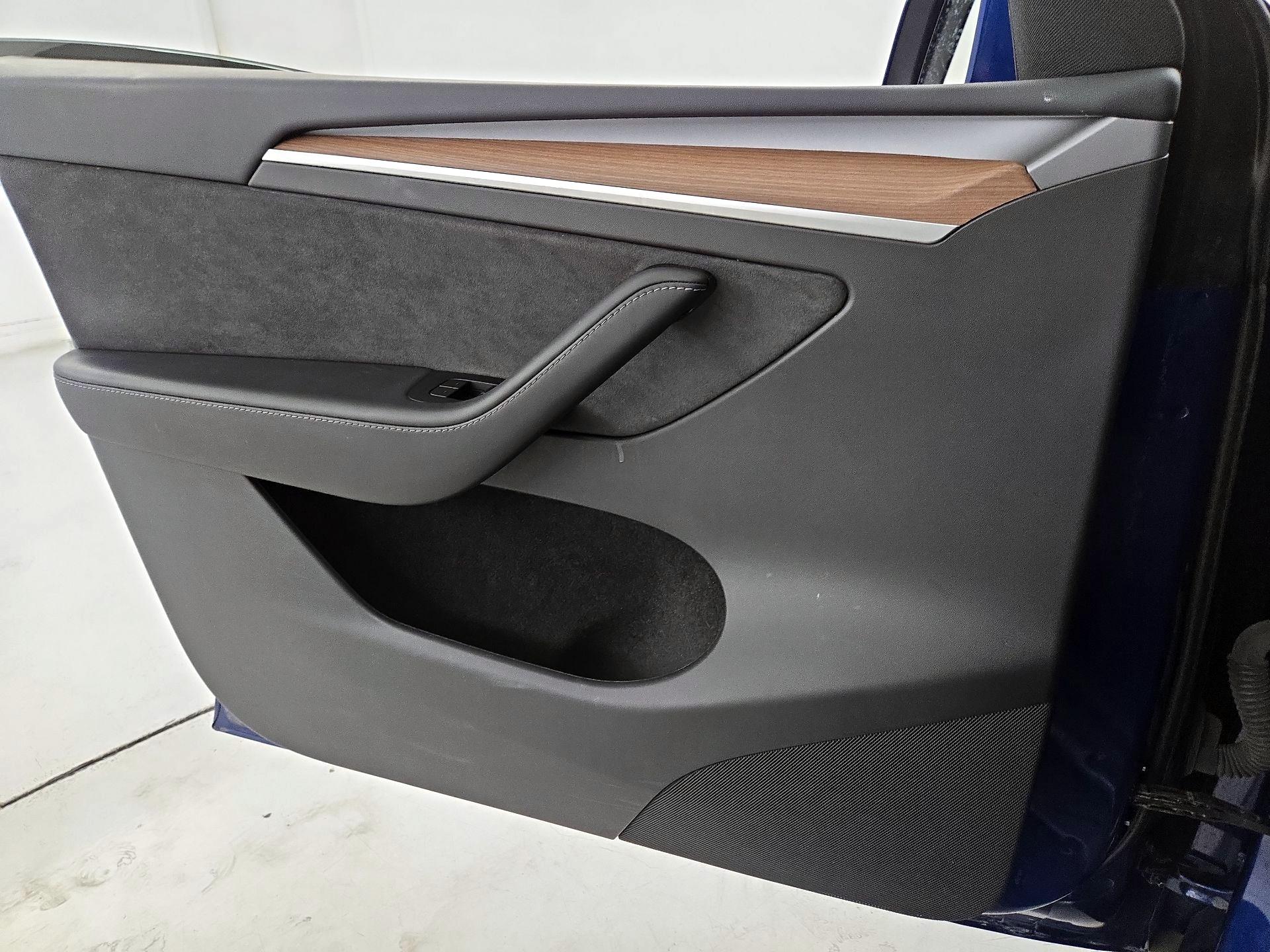 Thumbnail: 2025 Tesla Model Y - 12