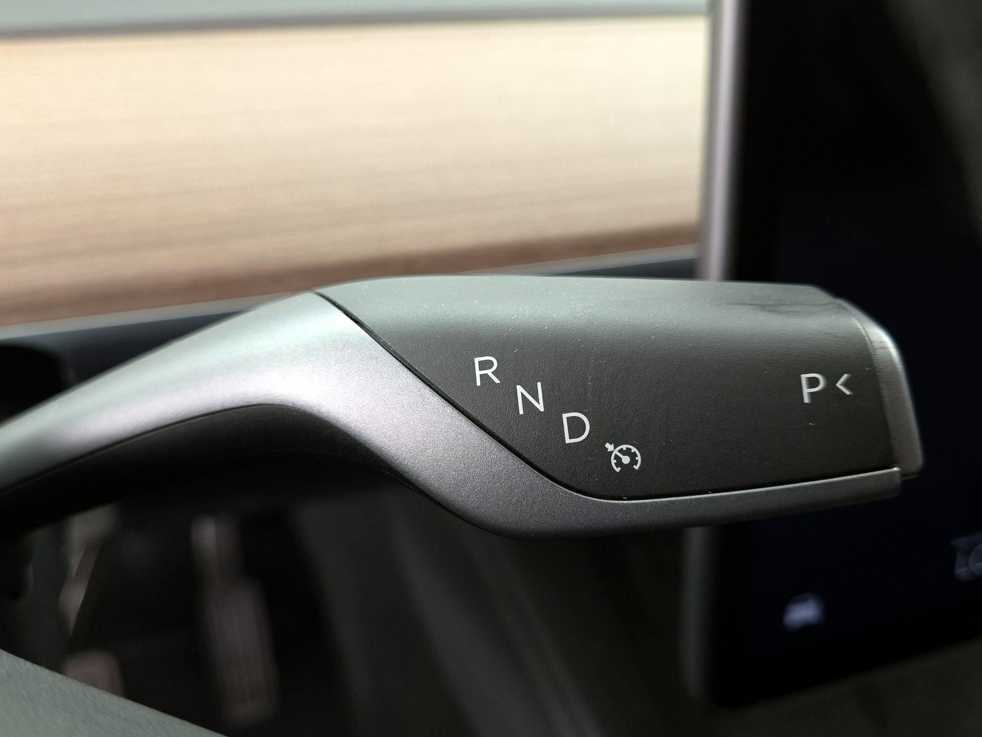 Thumbnail: 2025 Tesla Model Y - 17