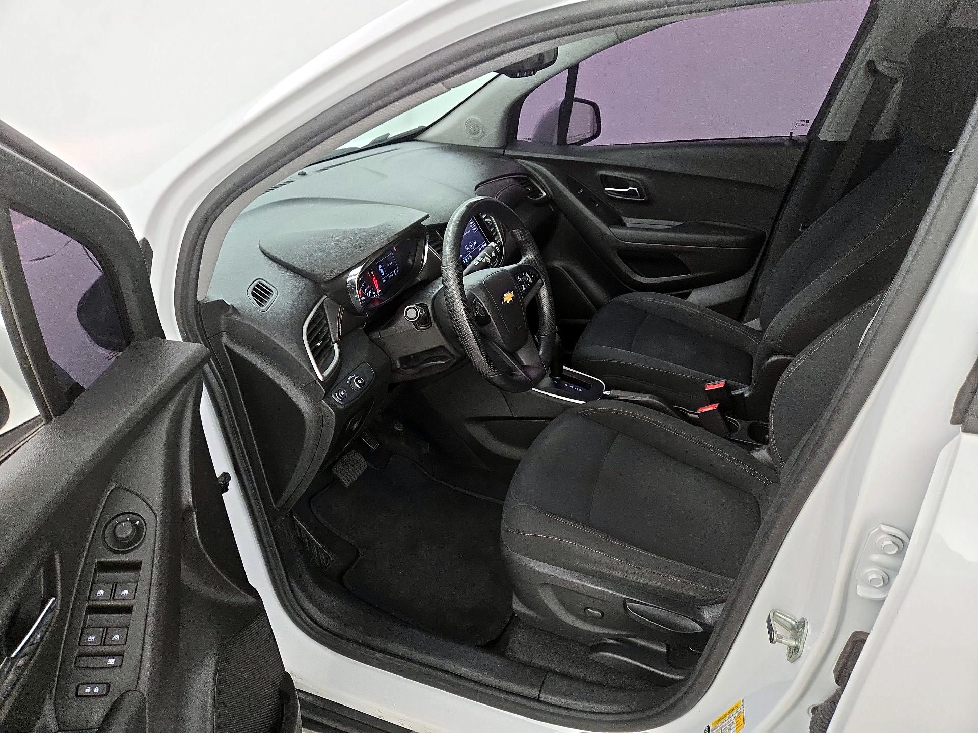 Thumbnail: 2020 Chevrolet Trax - 11