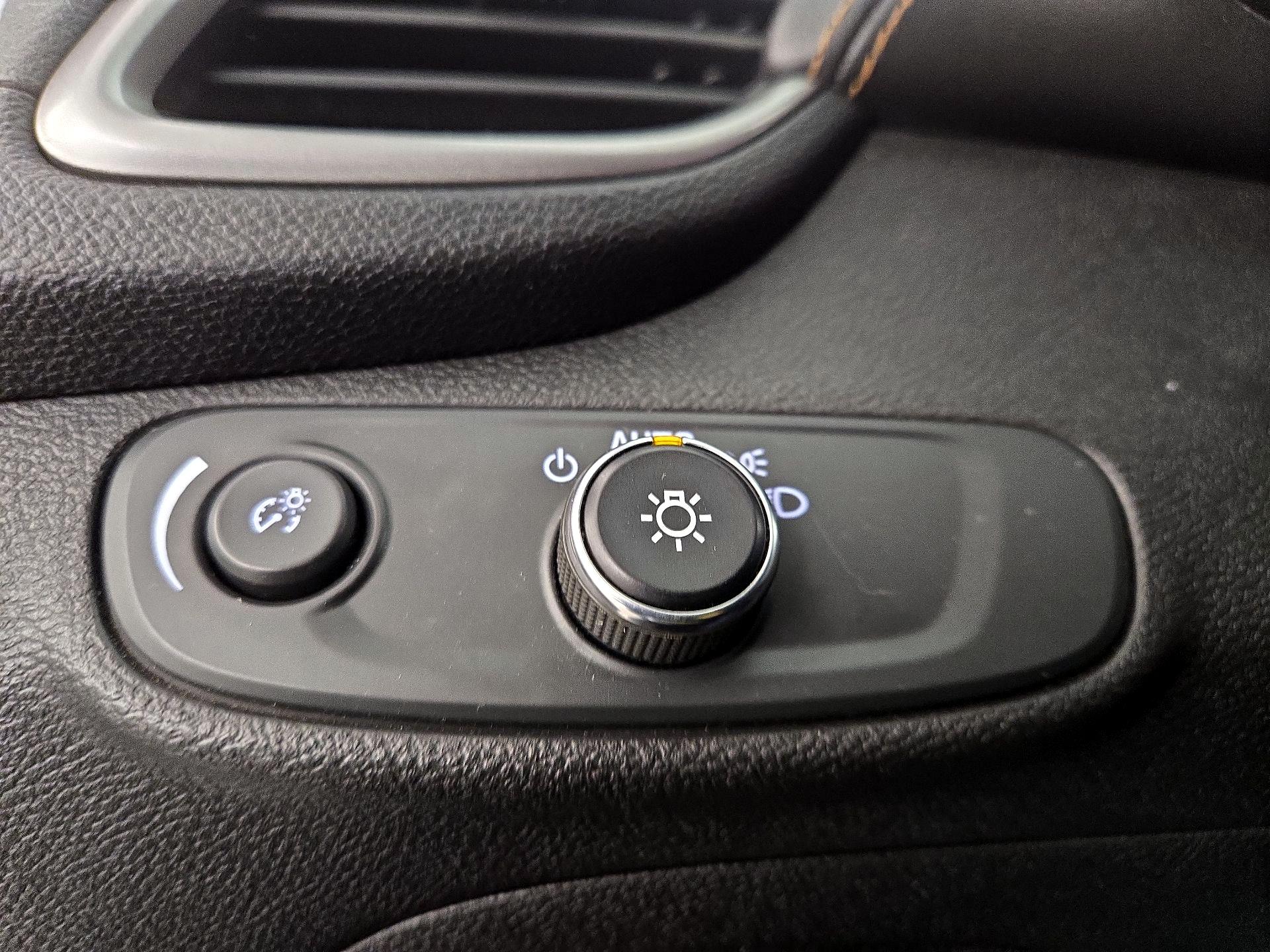 Thumbnail: 2020 Chevrolet Trax - 13