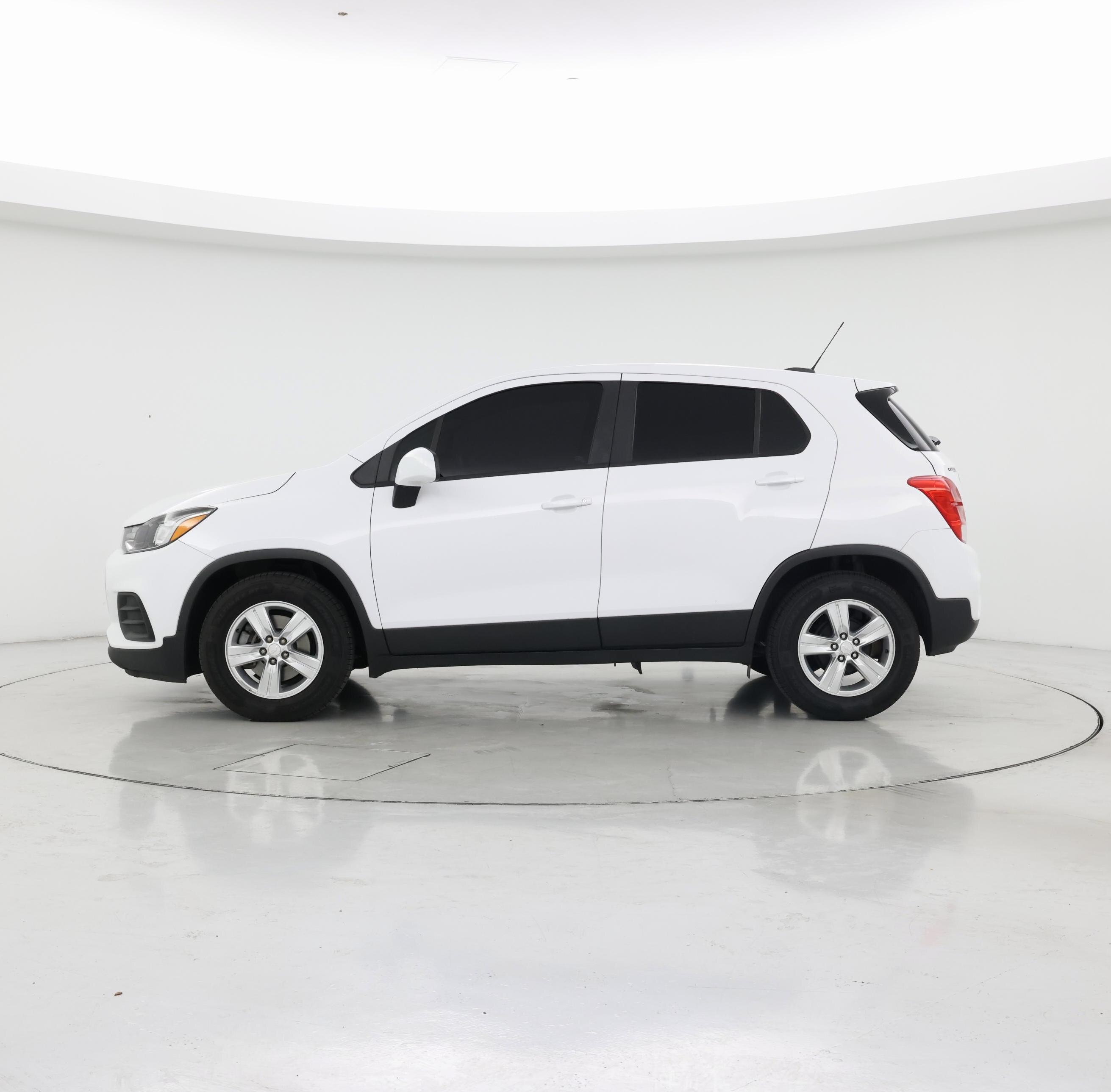 Thumbnail: 2020 Chevrolet Trax - 3