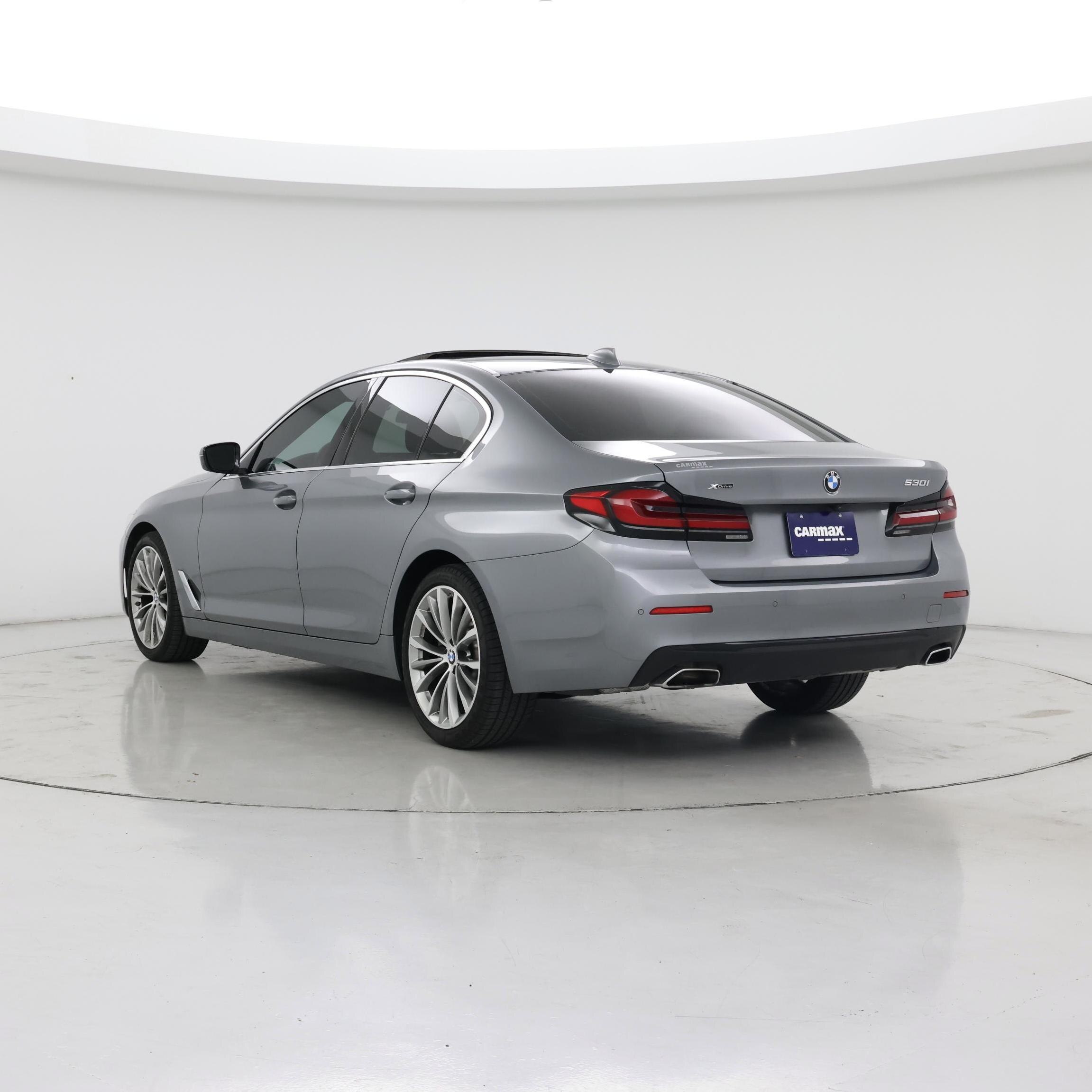 Thumbnail: 2023 BMW 5 Series - 2