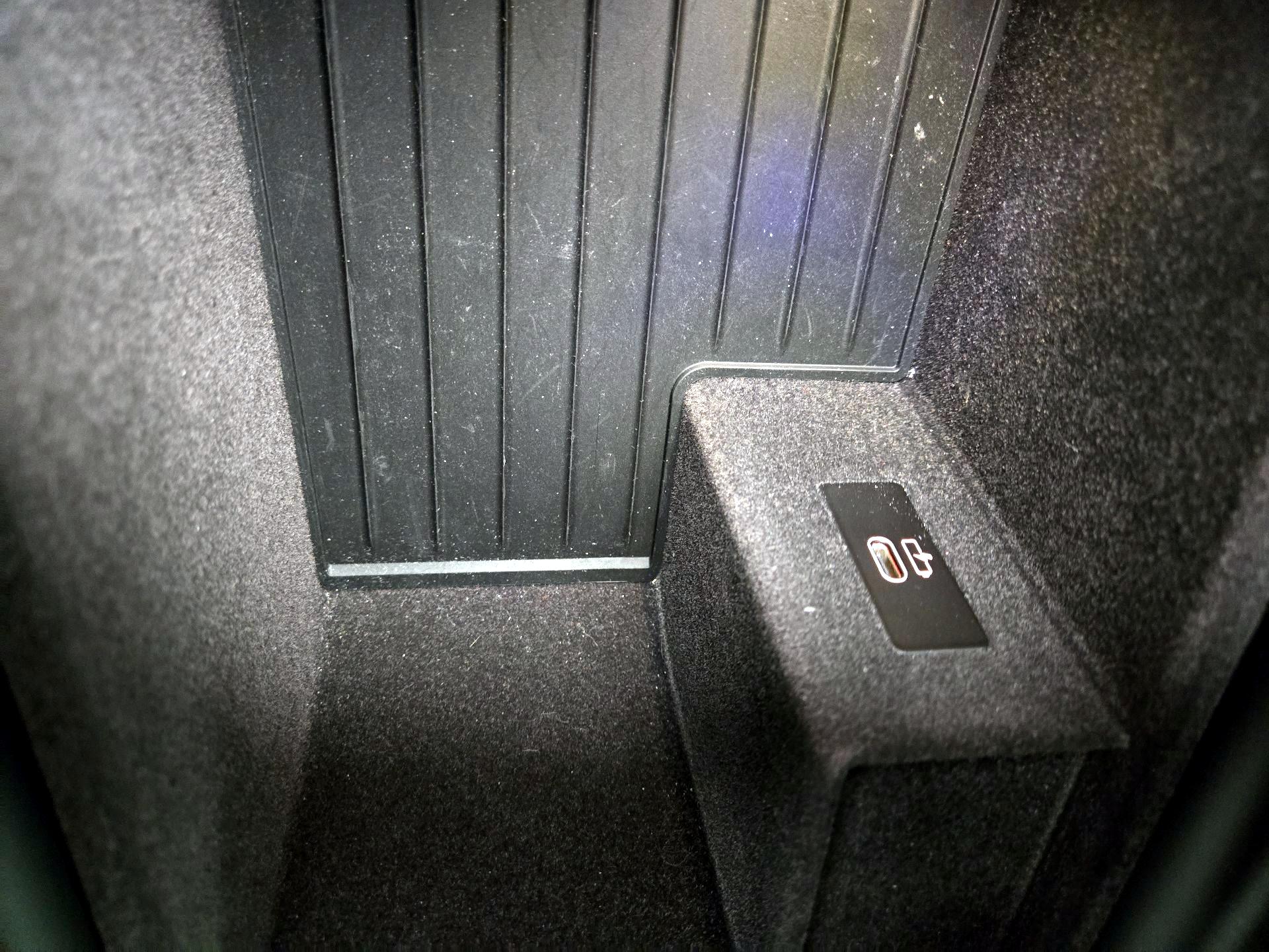 Thumbnail: 2023 BMW 5 Series - 19