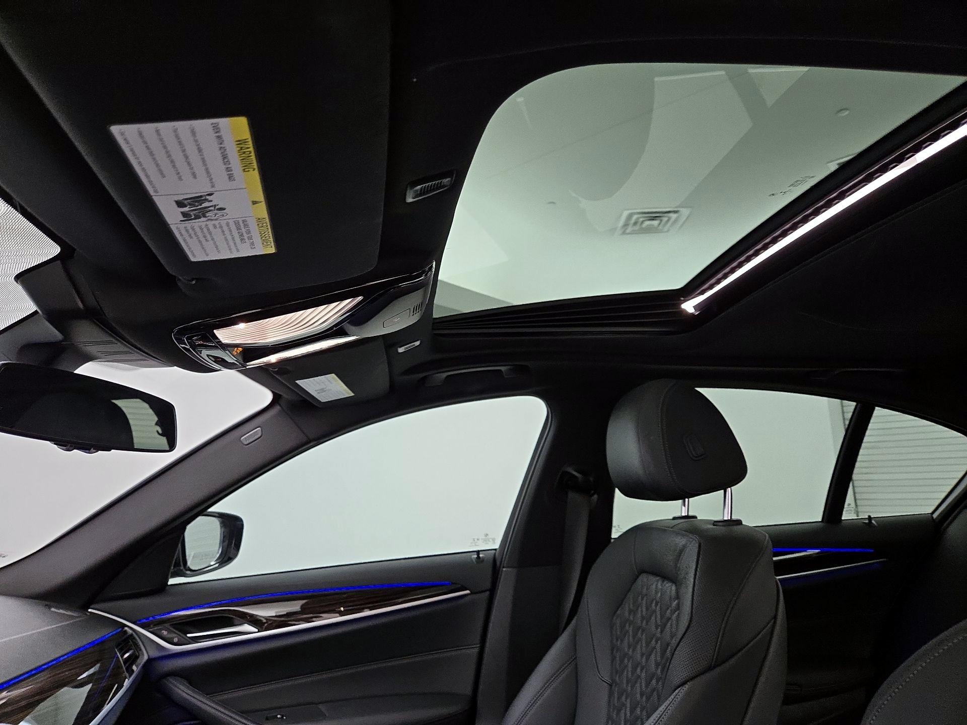 Thumbnail: 2023 BMW 5 Series - 20