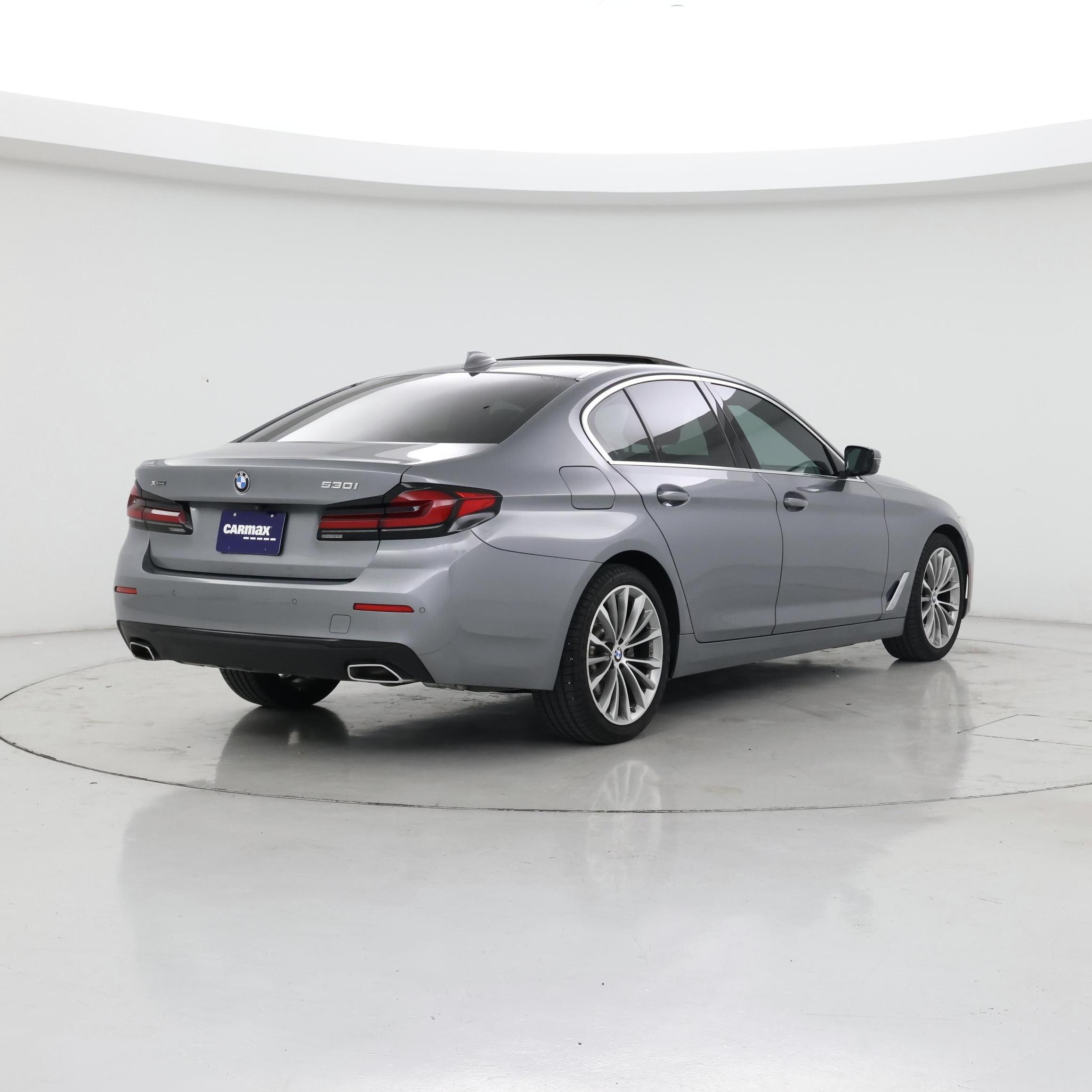 Thumbnail: 2023 BMW 5 Series - 8