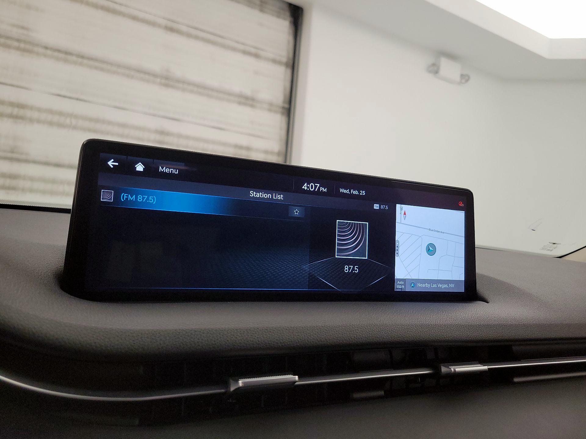 Thumbnail: 2025 Genesis GV70 - 16