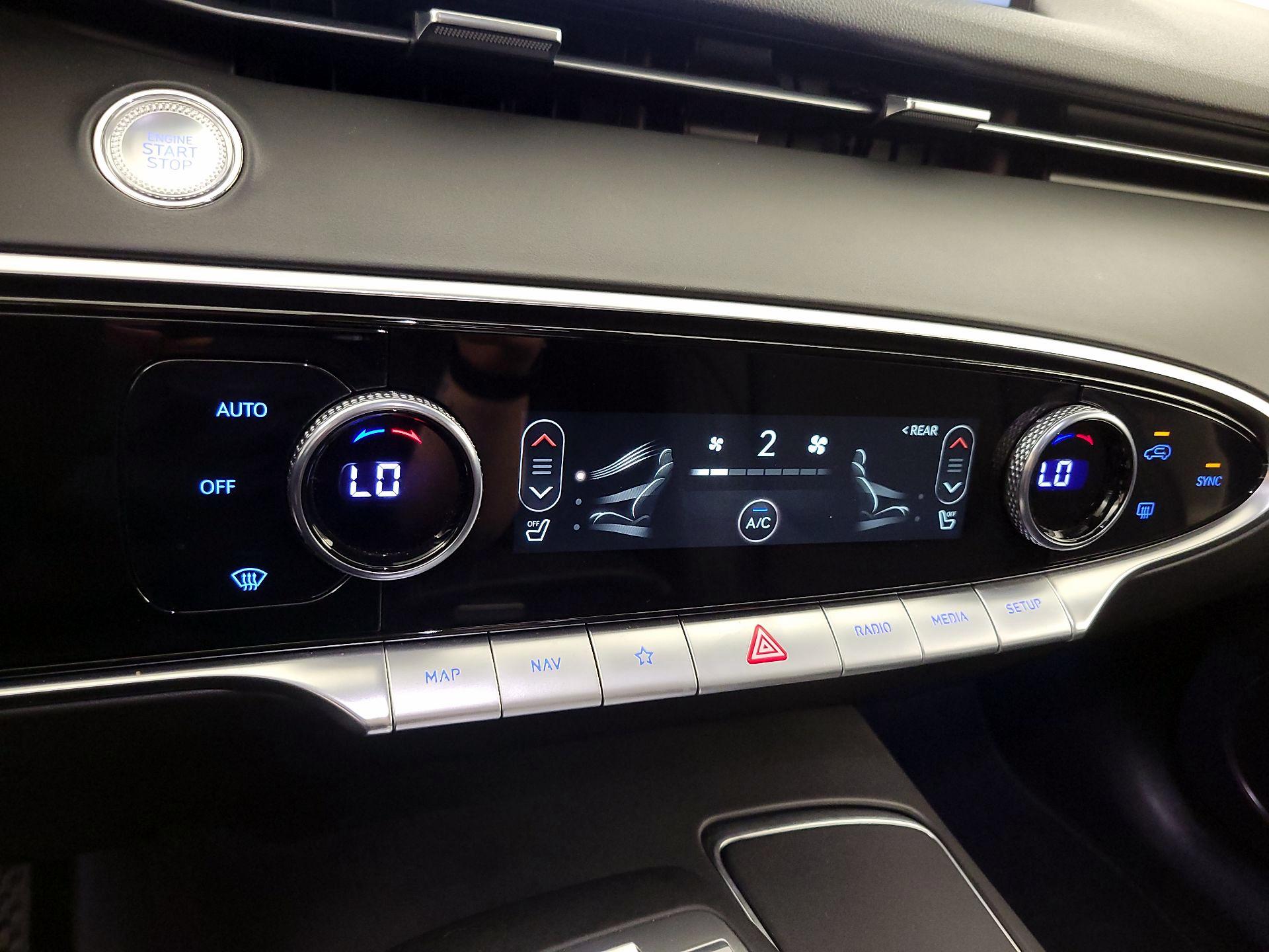 Thumbnail: 2025 Genesis GV70 - 17