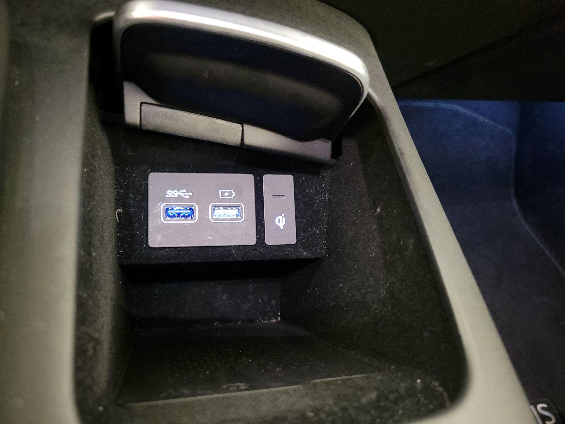 Thumbnail: 2025 Genesis GV70 - 19