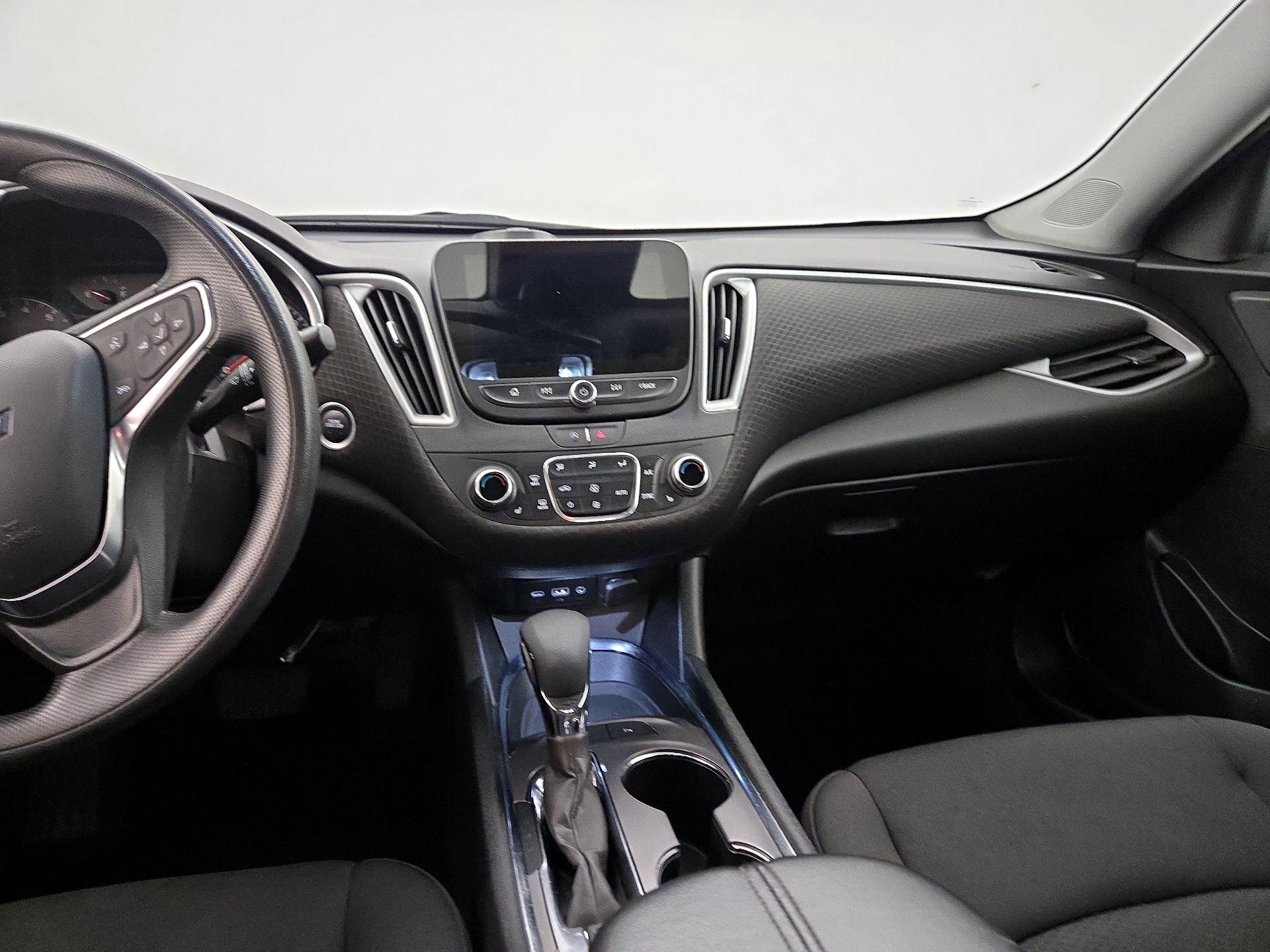 Thumbnail: 2024 Chevrolet Malibu - 9