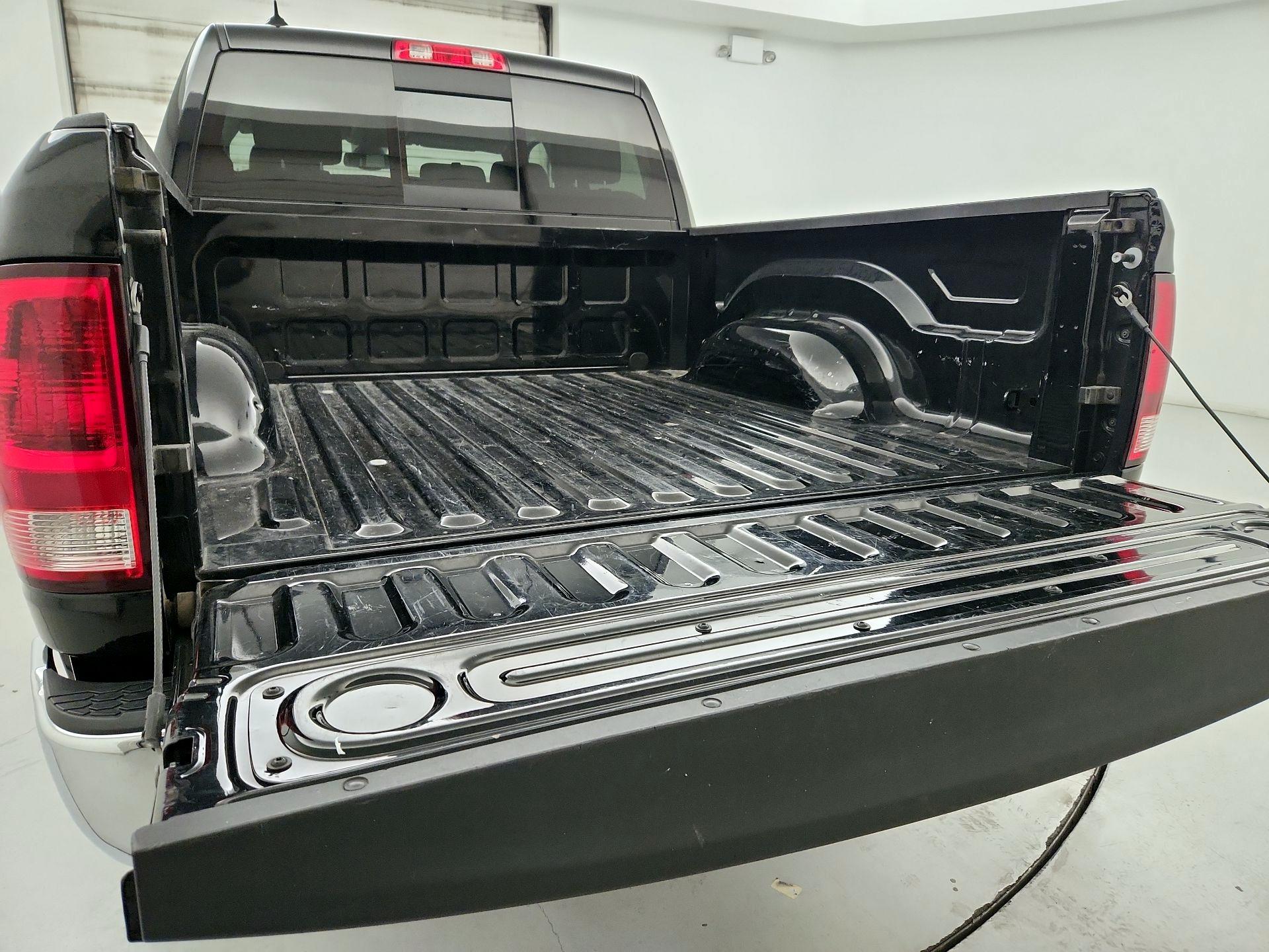 Thumbnail: 2023 RAM 1500 Classic - 20