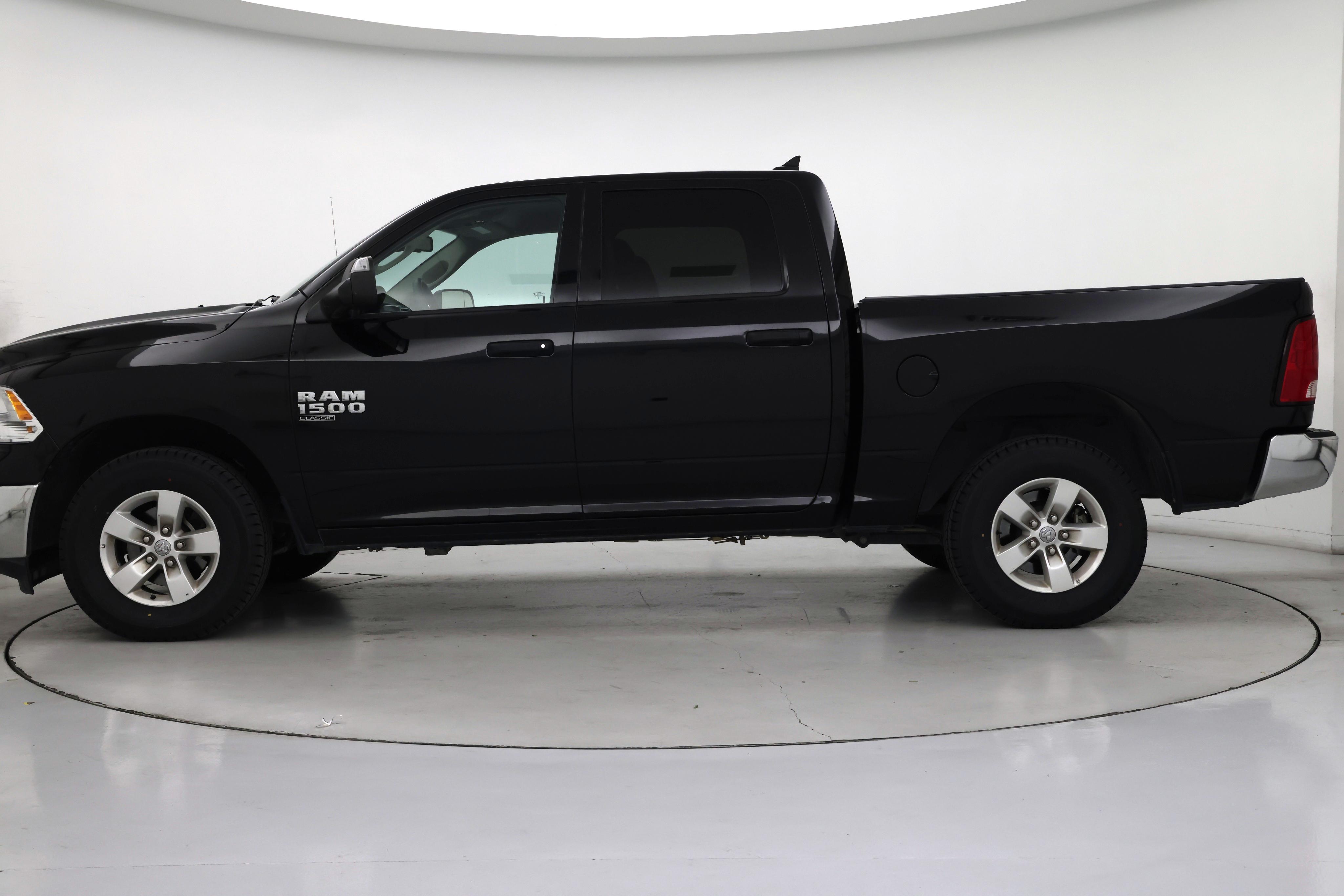 Thumbnail: 2023 RAM 1500 Classic - 3