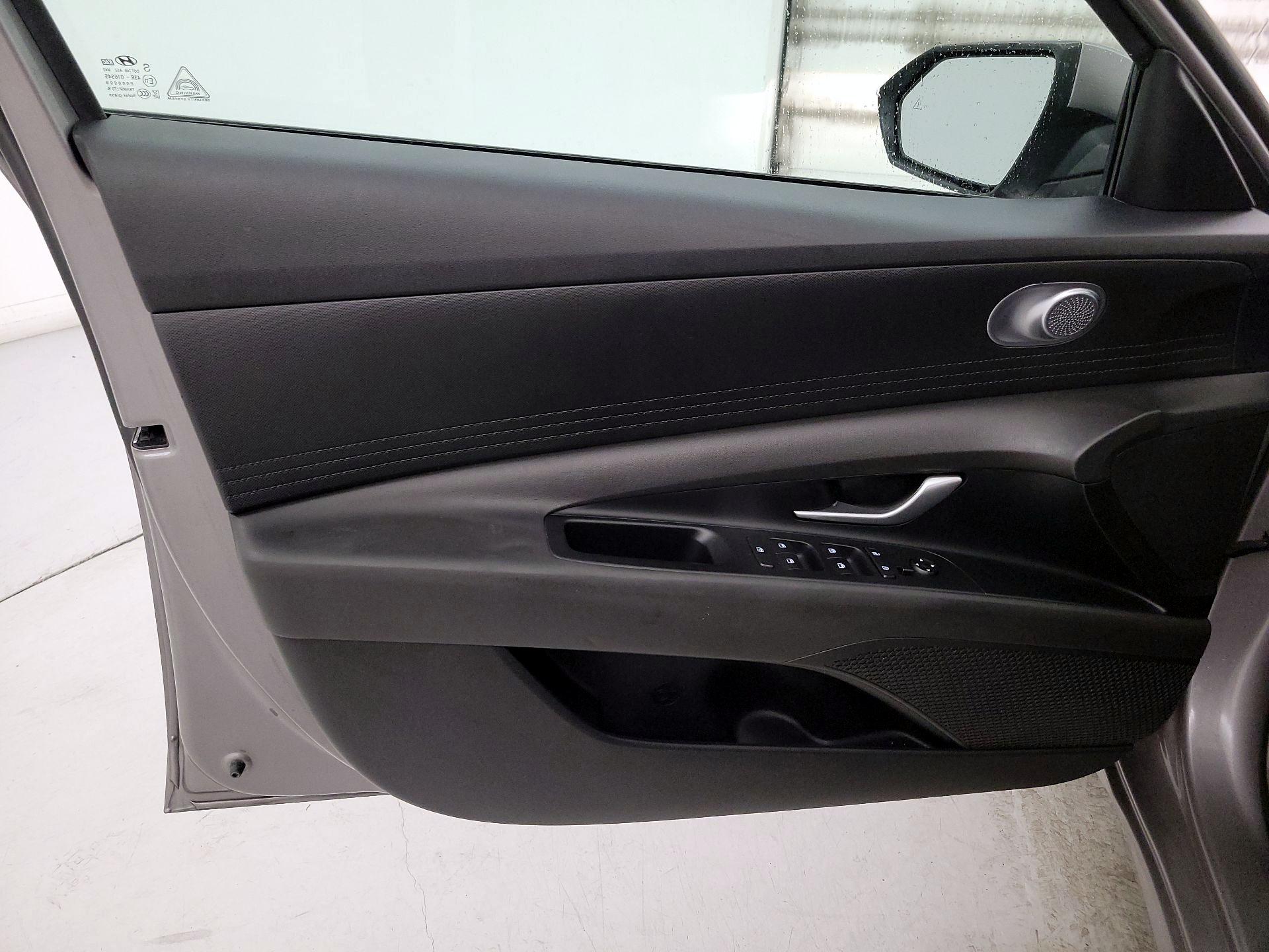 Thumbnail: 2023 Hyundai Elantra - 12