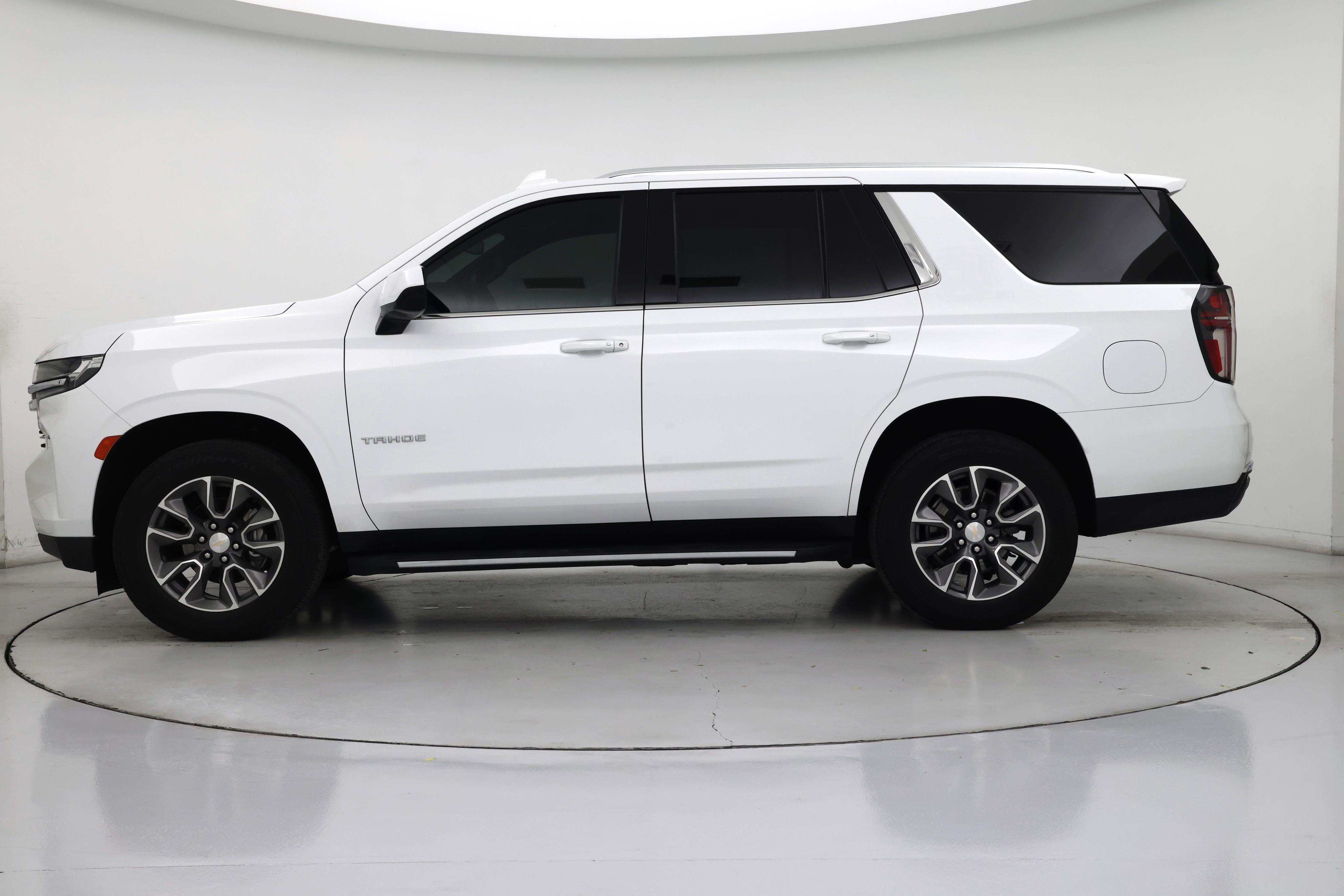 Thumbnail: 2023 Chevrolet Tahoe - 3