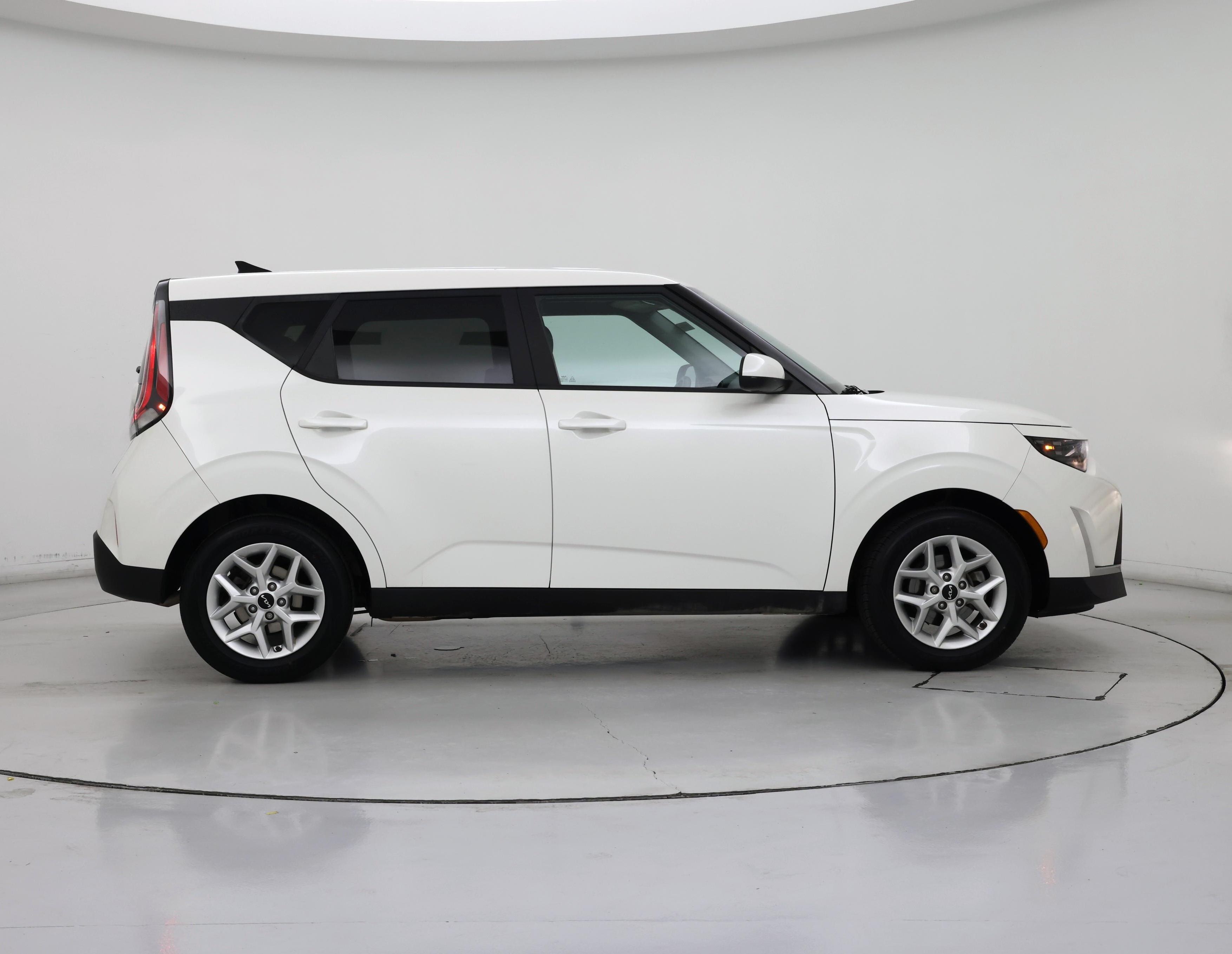 Thumbnail: 2023 Kia Soul - 7