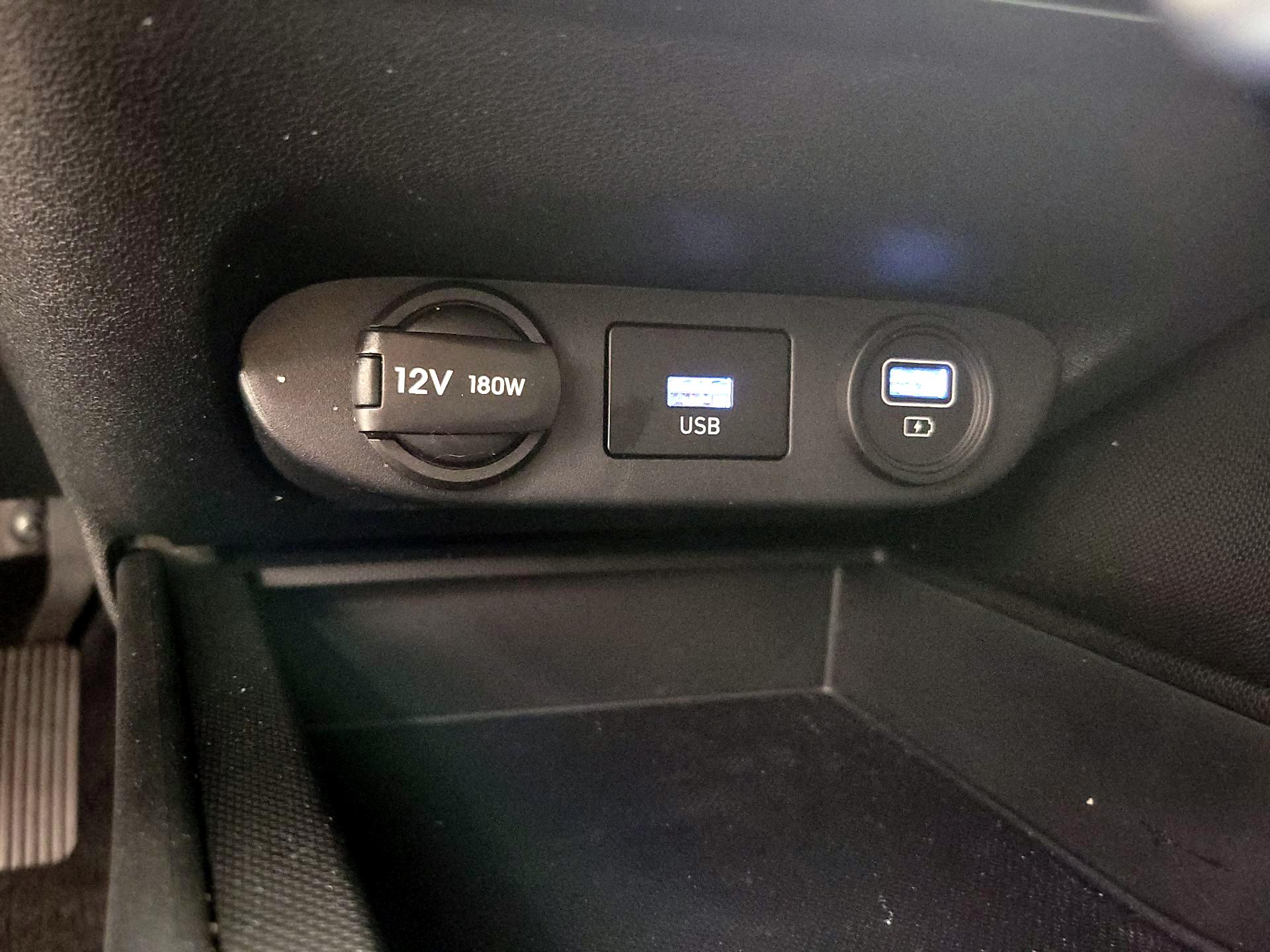 Thumbnail: 2023 Hyundai Elantra - 18