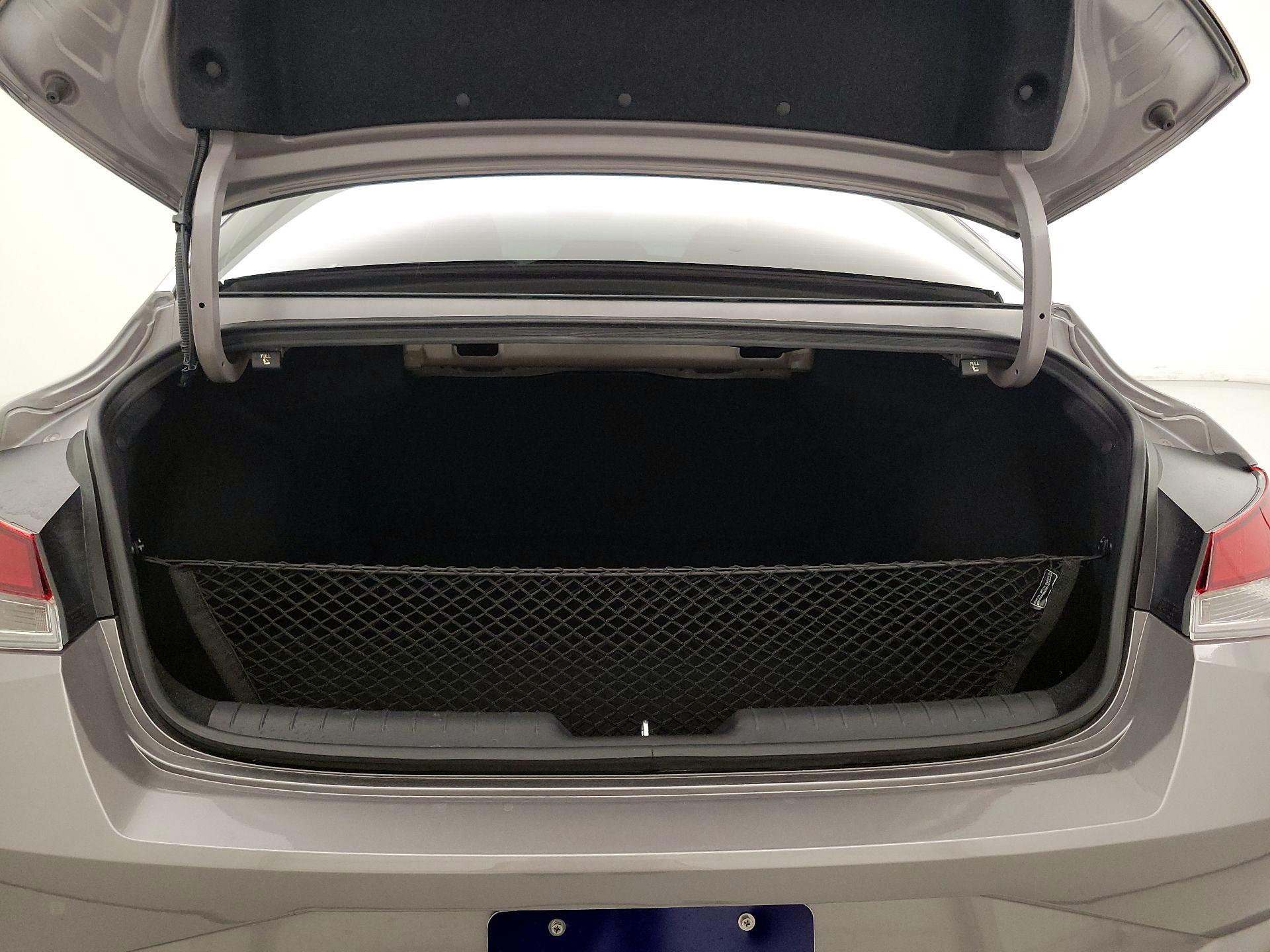 Thumbnail: 2023 Hyundai Elantra - 20