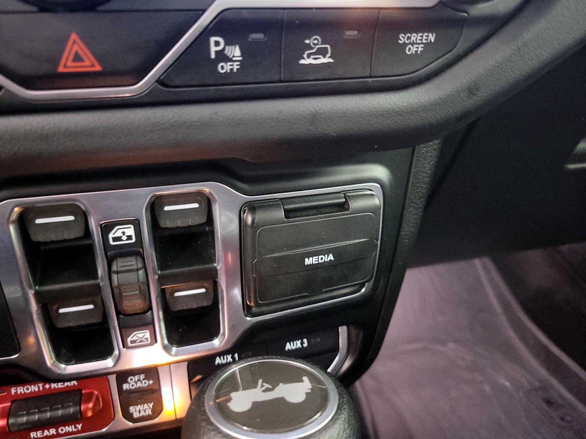 Thumbnail: 2024 Jeep Wrangler - 19