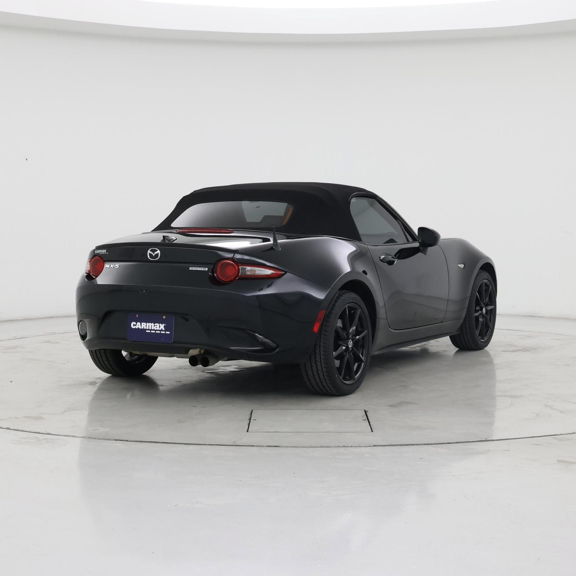 Thumbnail: 2020 Mazda MX-5 Miata - 8