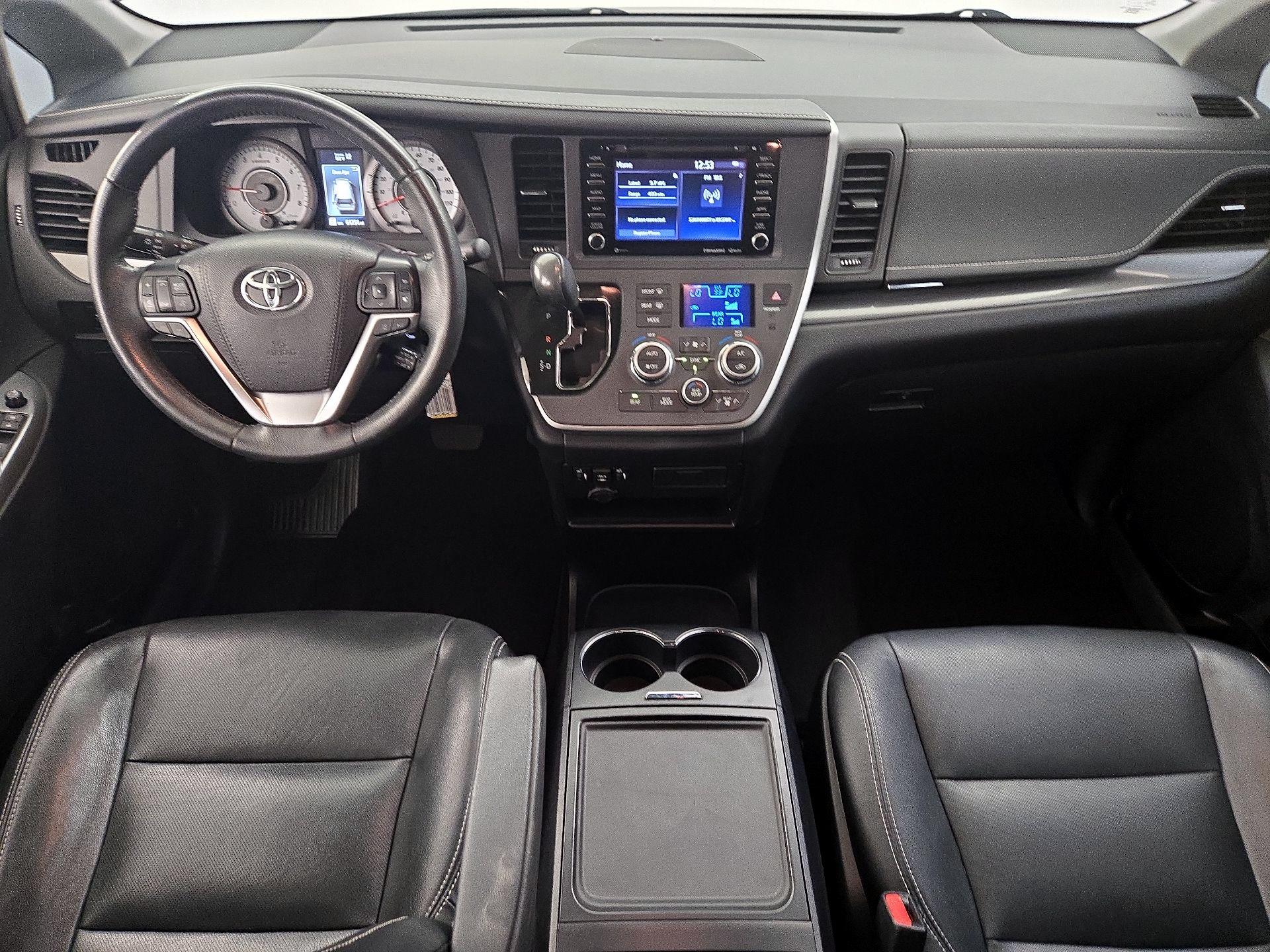 Thumbnail: 2020 Toyota Sienna - 9