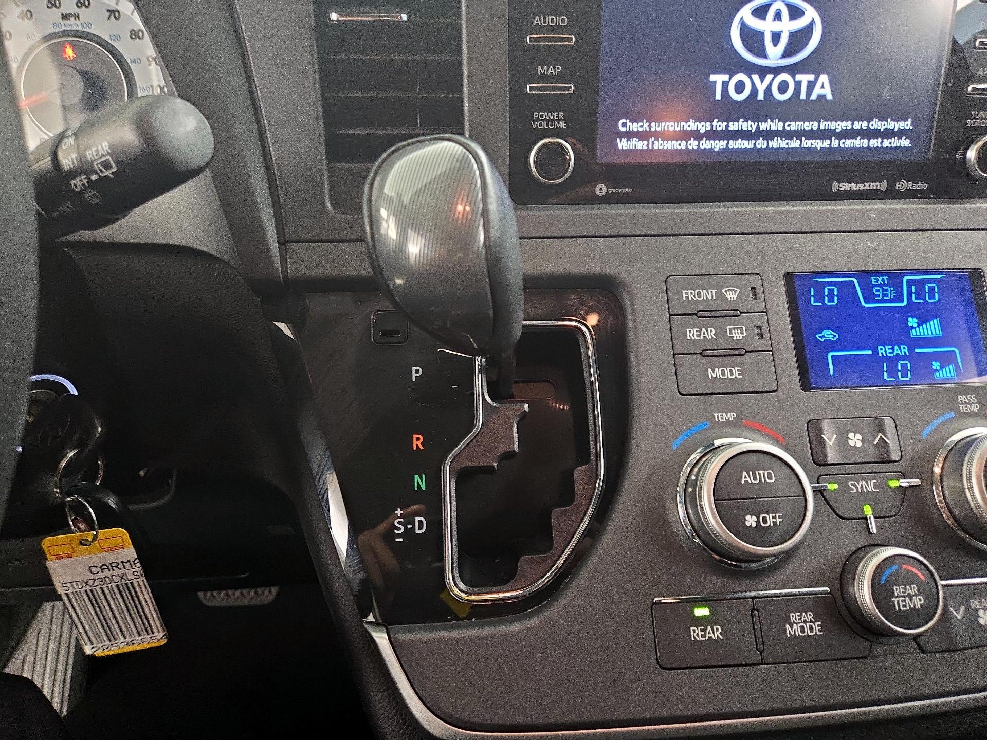 Thumbnail: 2020 Toyota Sienna - 16