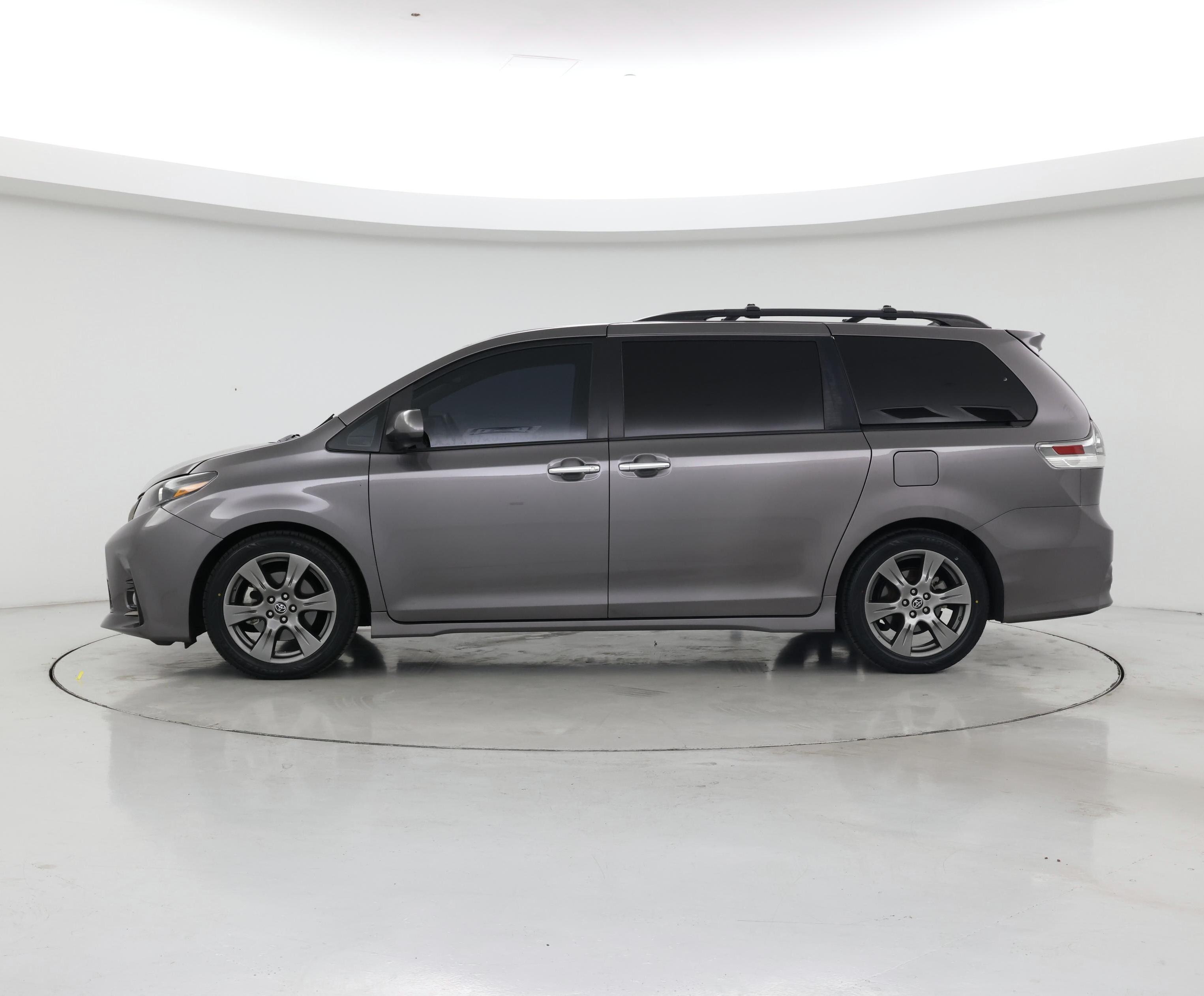 Thumbnail: 2020 Toyota Sienna - 3