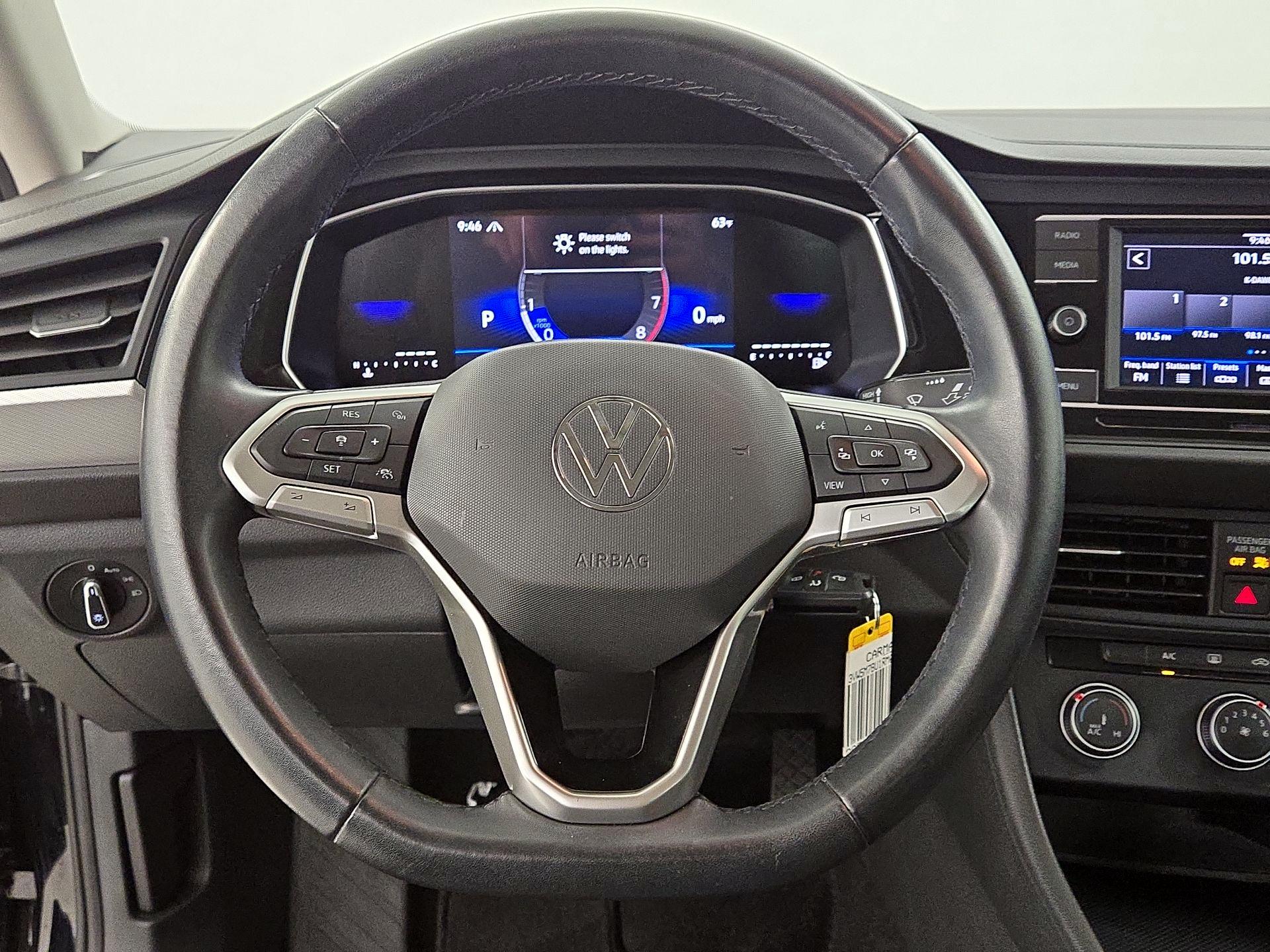 Thumbnail: 2024 Volkswagen Jetta - 10