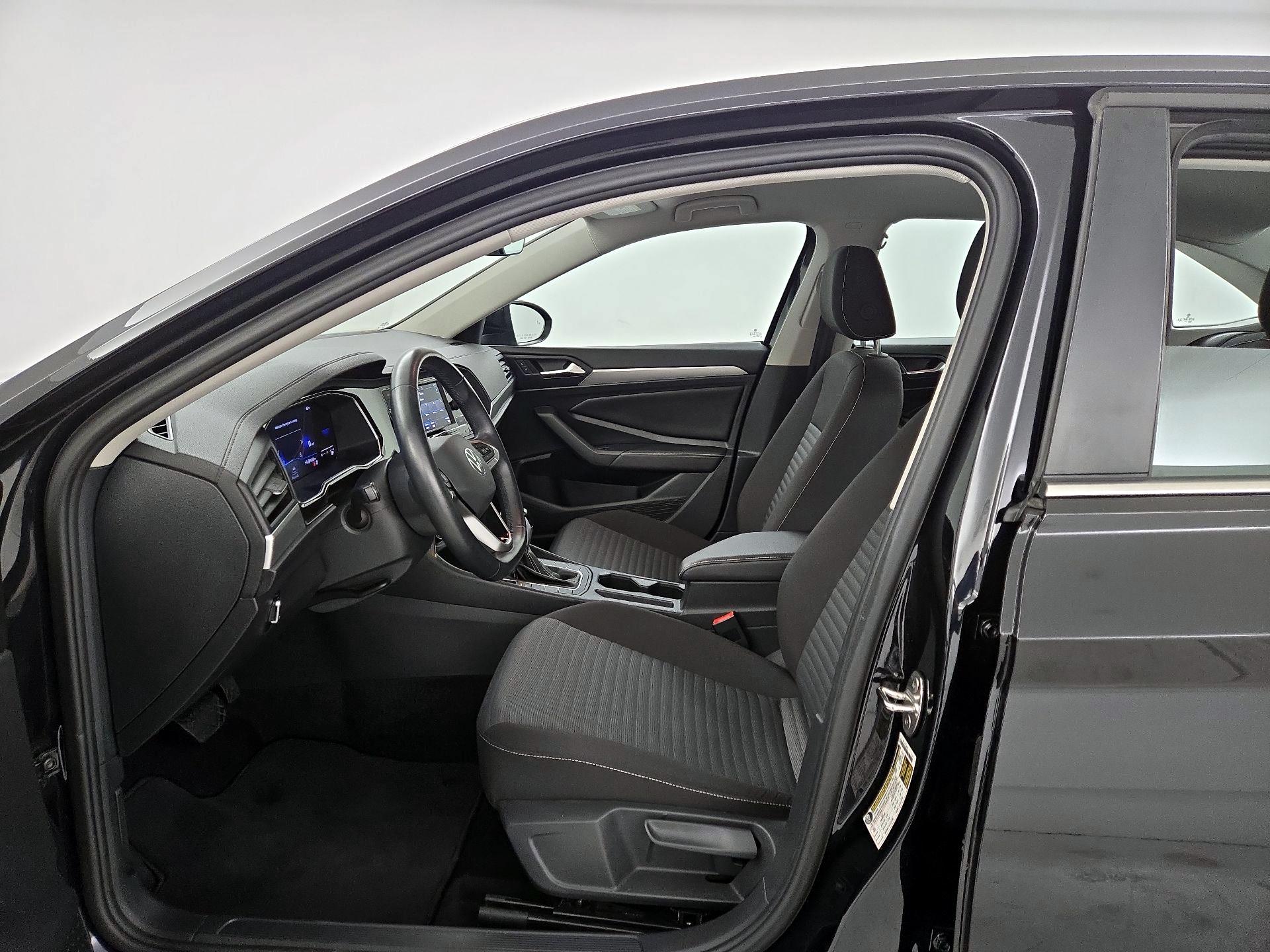 Thumbnail: 2024 Volkswagen Jetta - 11