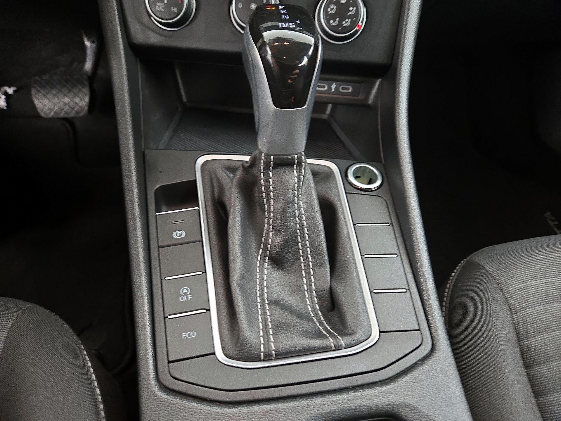 Thumbnail: 2024 Volkswagen Jetta - 17