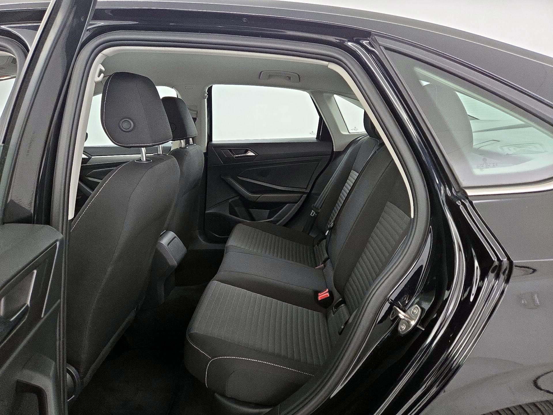 Thumbnail: 2024 Volkswagen Jetta - 19