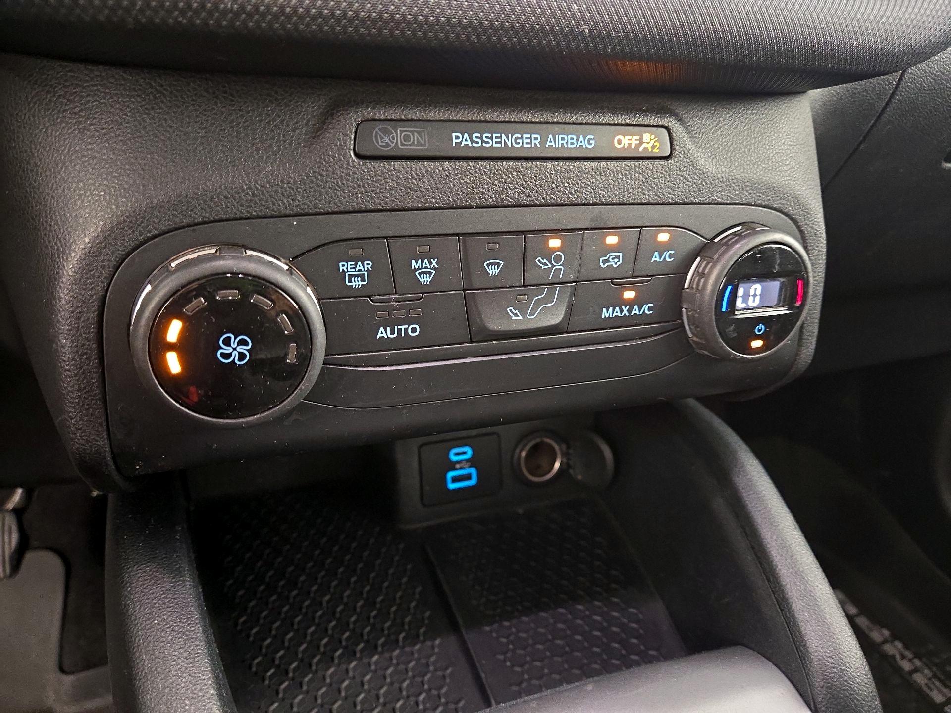 Thumbnail: 2021 Ford Bronco Sport - 16
